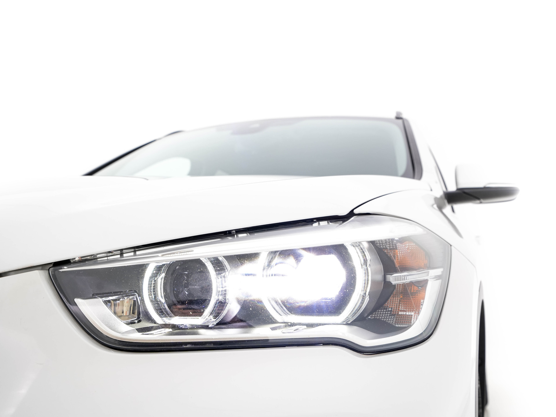 BMW X1 sDrive16d Centennial High Executive *LUXURY-LEATHER | NAVI-FULLMAP | HIFI-SOUND | FULL-LED | HEAD-UP | DAB | PRIVACY-GLASS | ECC | PDC | CRUISE | HEATED-COMFORTSEATS | TOWBAR | KEYLESS | 17"ALU*