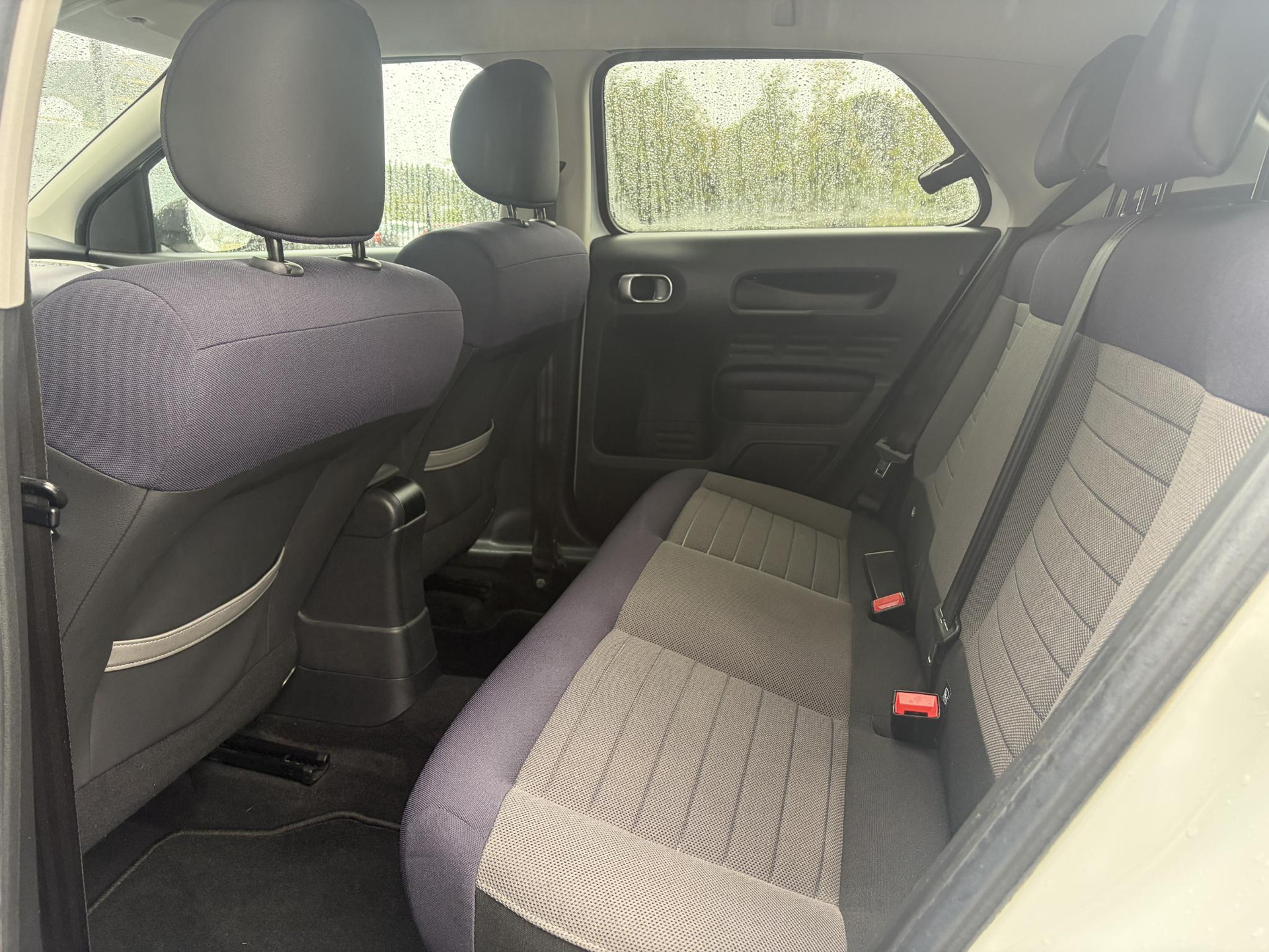Citroen C4 Cactus 1.2 PureTech Feel ✓D-riem vv in 12-2024✓12e Eigenaar✓Dealer Onderhouden✓Carplay✓ClimaCruise✓Lmv✓Recent beurt gehad✓N.A.P✓Apk tot 08-2027