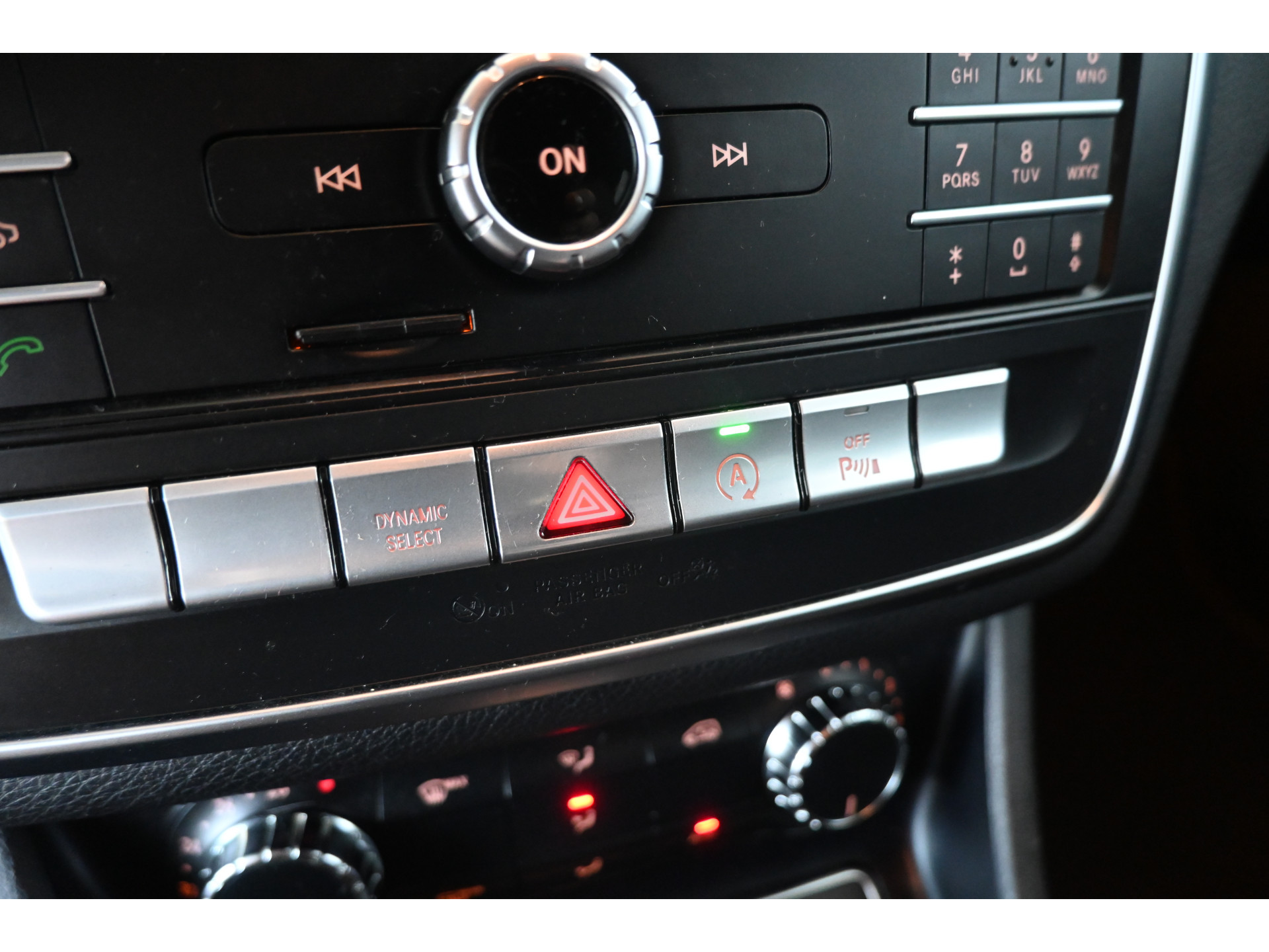Mercedes-Benz CLA-klasse 180 AMG Night Edition Plus Clima Cruise Xenon LED Navigatie Inruil mogelijk