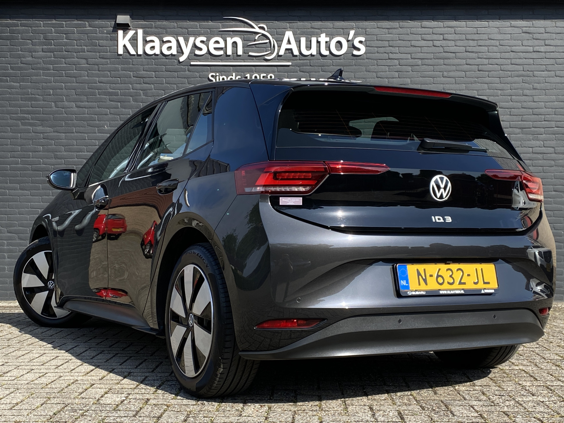 Volkswagen ID.3 Pure 45 kWh 150 pk | dealer onderhouden | navigatie | adapt. cruise | parkeersensoren | apple carplay