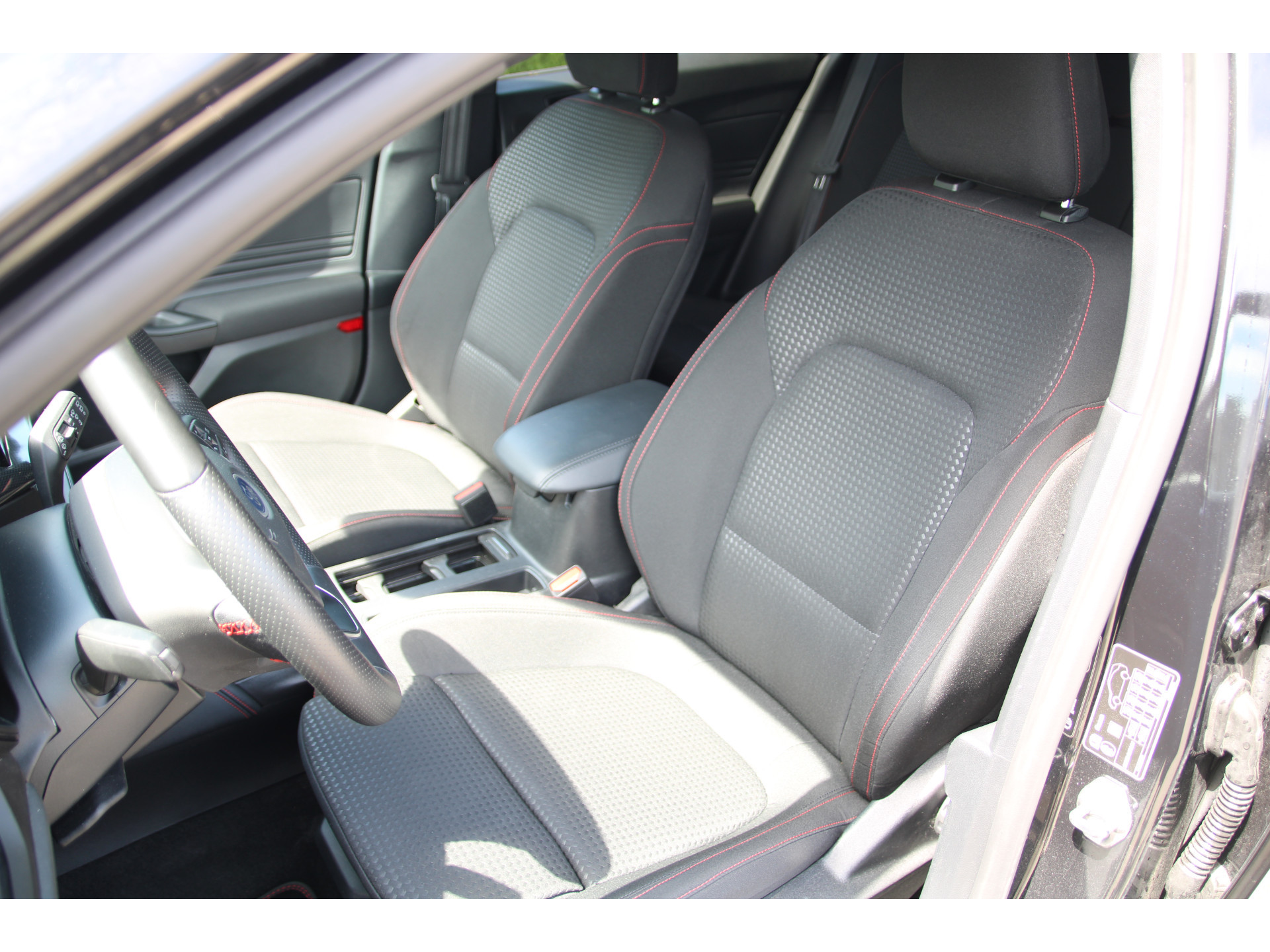 Ford Focus 1.0 EcoBoost Hybrid 155 PK ST Line X Automaat WINTER-PACK| B&O AUDIO | MATRIX LED |
