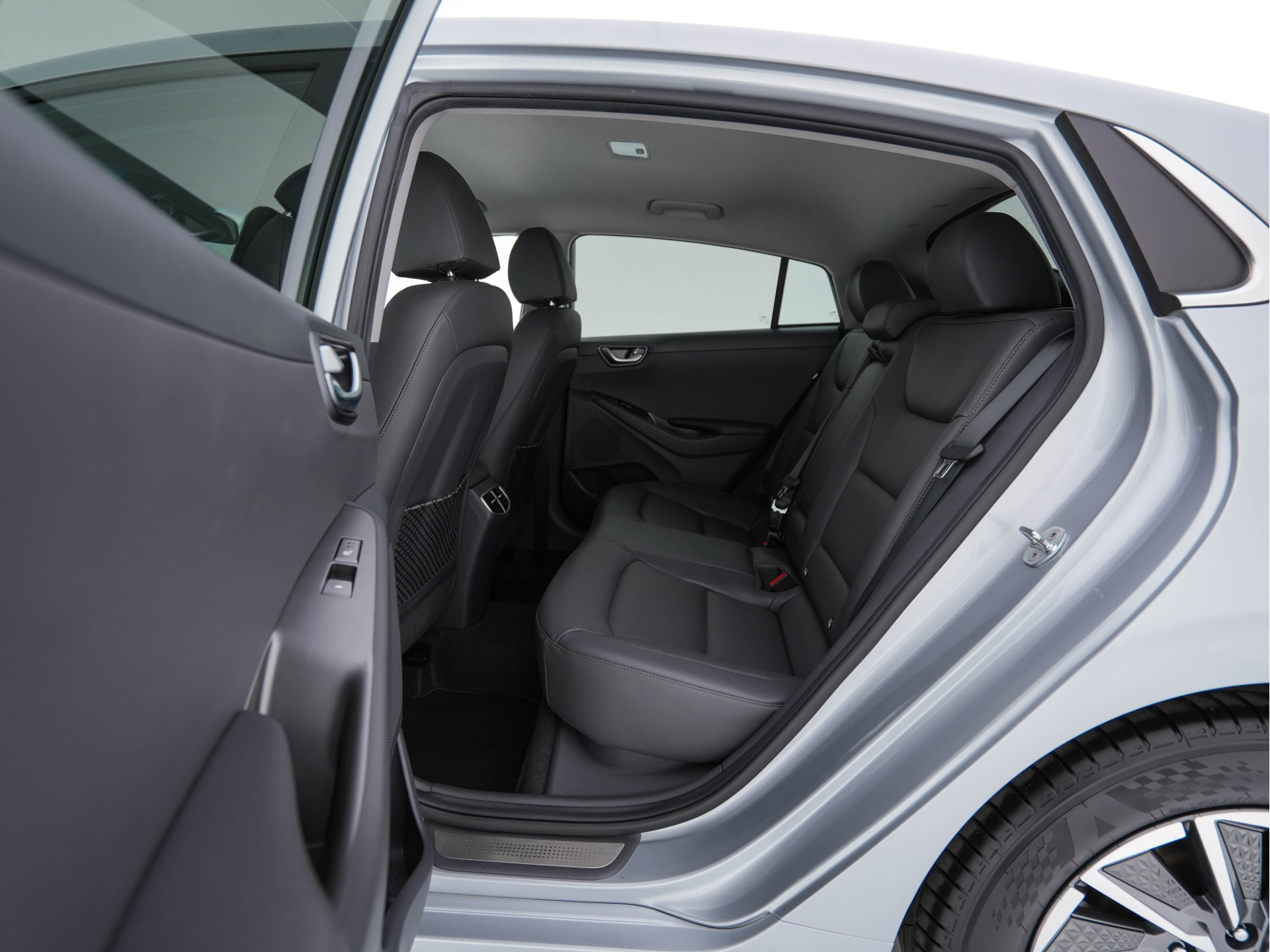 Hyundai IONIQ Premium EV 38 kWh {SOH-100%} Aut *HEATPUMP | LEATHER | FULL-LED | ADAPTIVE-CRUISE | KEYLESS | NAVI-FULLMAP | DAB | CAMERA | MEMORY-PACK | DIGI-COCKPIT | HEATED/VENTILATED-SEATS | CCS- FASTLOADER | PRIVACY-GLASS |