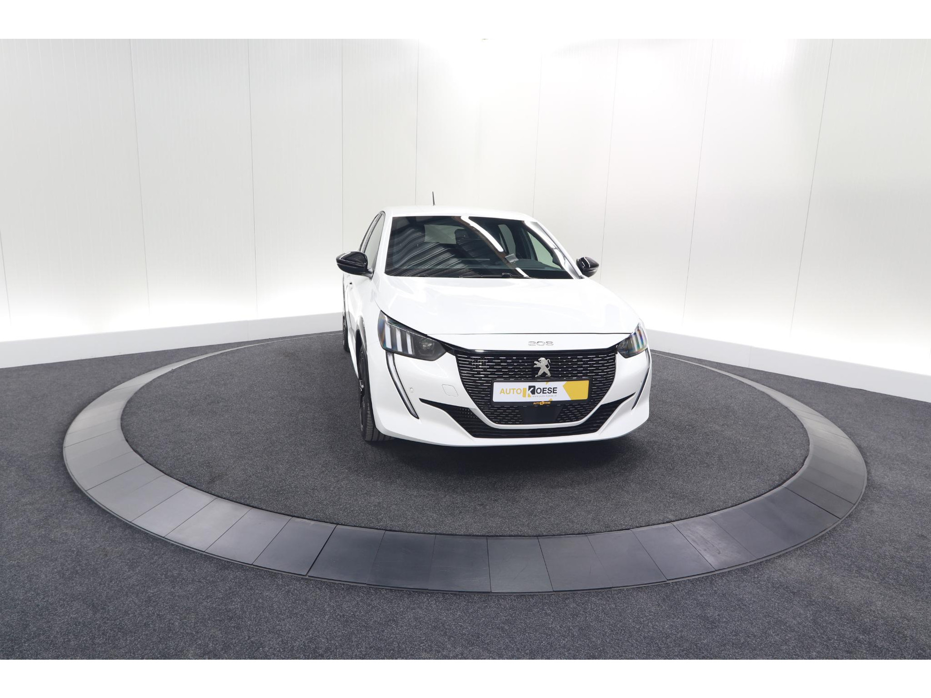 Peugeot 208 PureTech 100 GT | Camera | Navigatie | Sfeerverlichting | Apple Carplay | Parkeersensoren