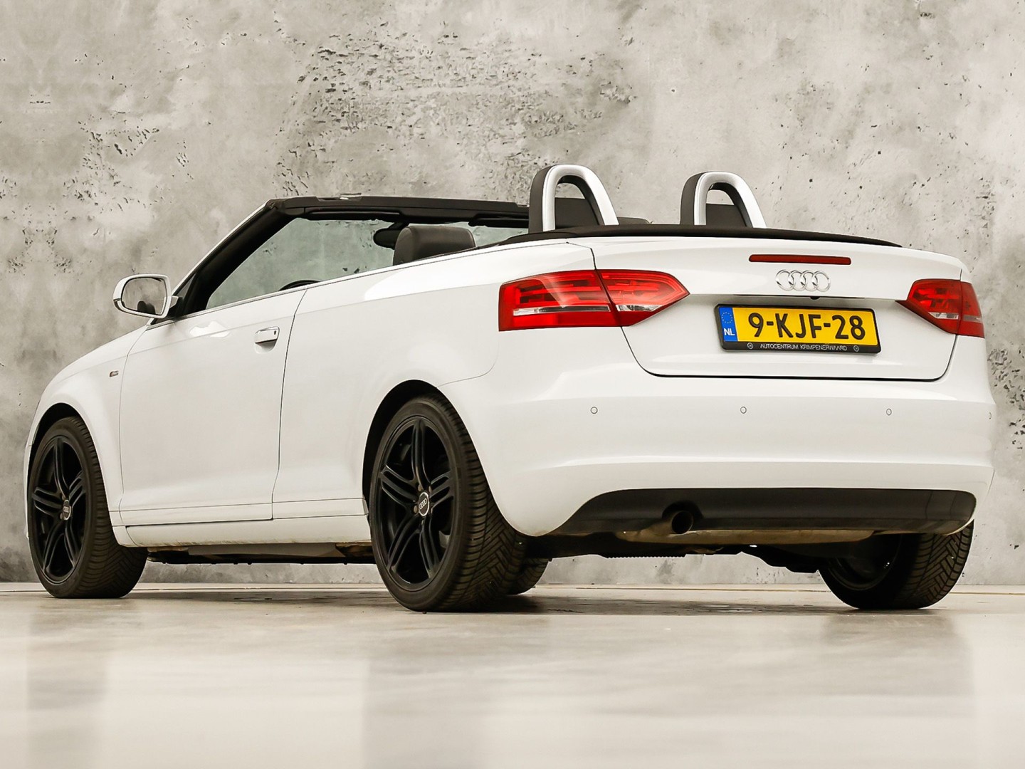 Audi A3 1.2 TFSI S-Line Sport (NAVIGATIE, CLIMATE, LEDER, STOELVERWARMING, SPORTSTOELEN, PARKEERSENSOREN, XENON, NIEUWSTAAT)