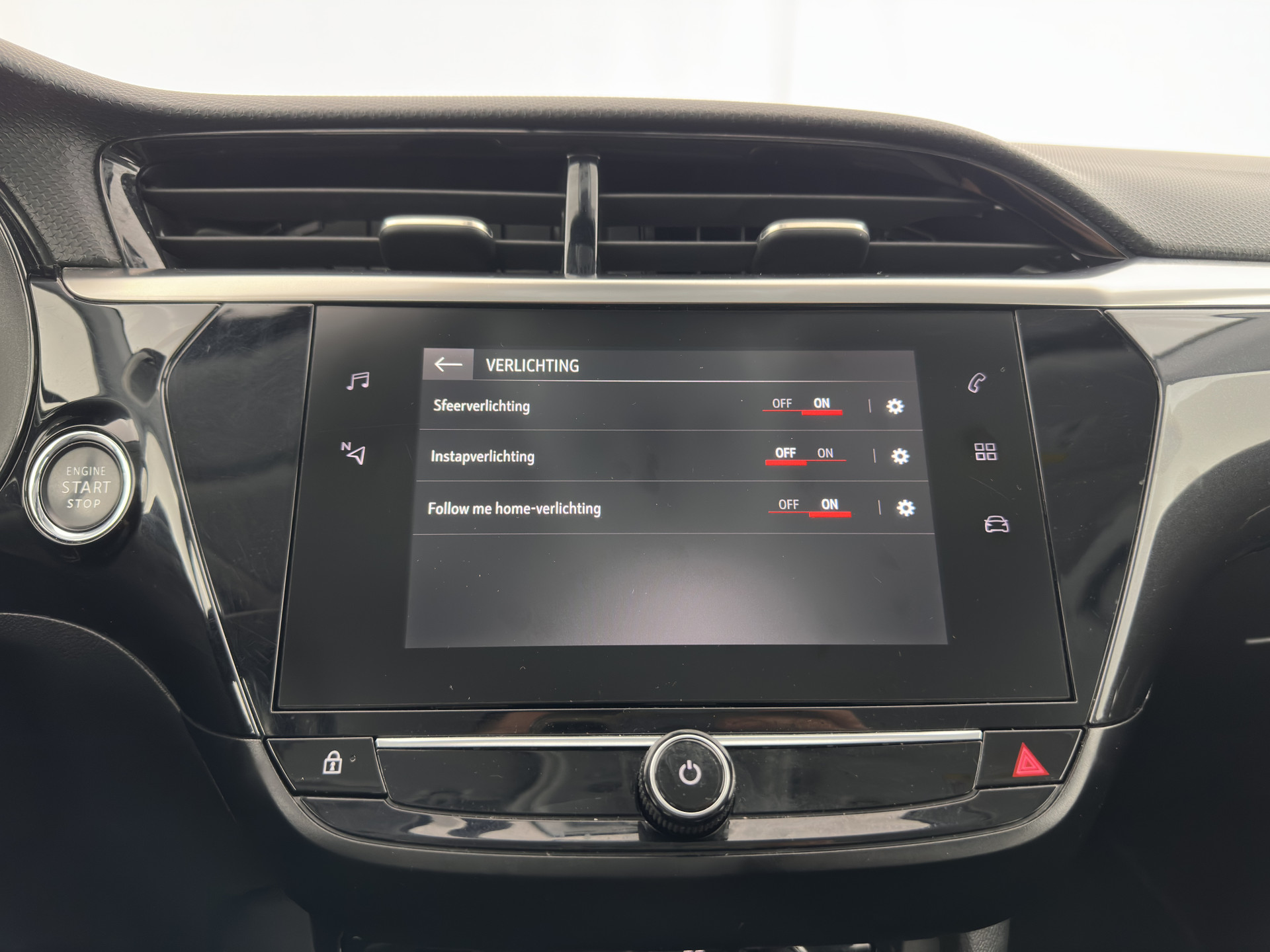 Opel Corsa-e Elegance 50 kWh [3-FASE] {SOH-90%} (INCL-BTW) Aut.*FULL-LED | DIGI-COCKPIT | LEATHER-MICROFIBRE | CARPLAY | CAMERA | ECC | KEYLESS | CRUISE | DAB | 16'' ALU*