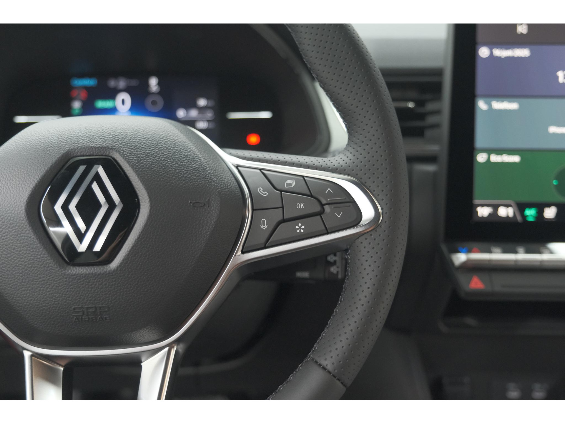 Renault Captur 1.6 E-Tech full hybrid 145 Techno | Advanced Driving | Camera | Dodehoekdetectie | Apple Carplay | 18 Inch Lichtmetalen Velgen