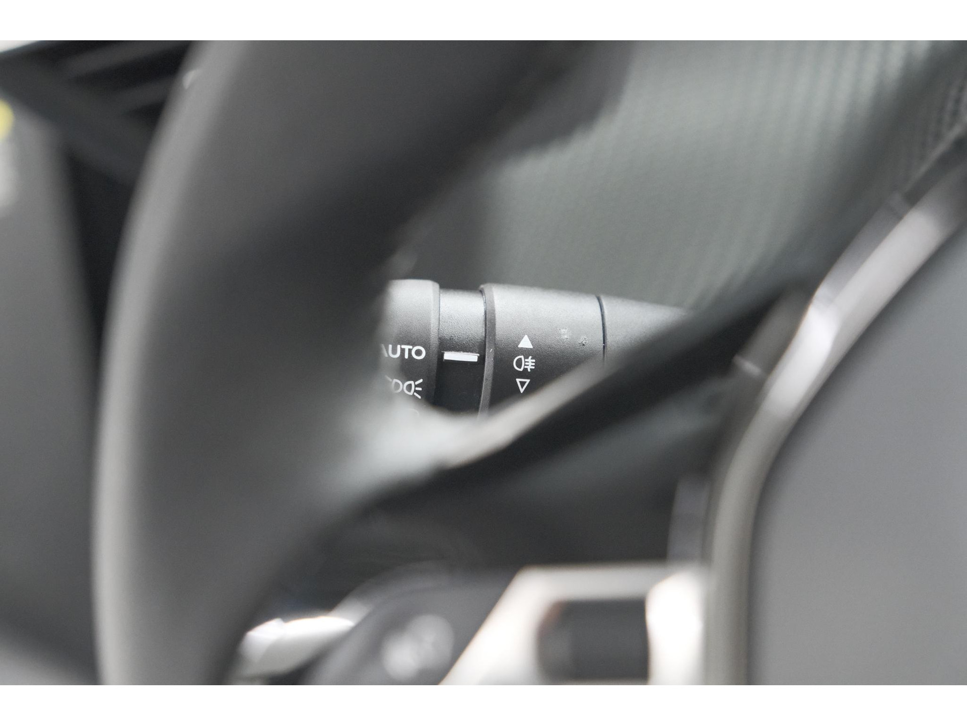 Peugeot 208 PureTech 100 Allure Pack | Camera | Apple Carplay | Stoelverwarming | Parkeersensoren
