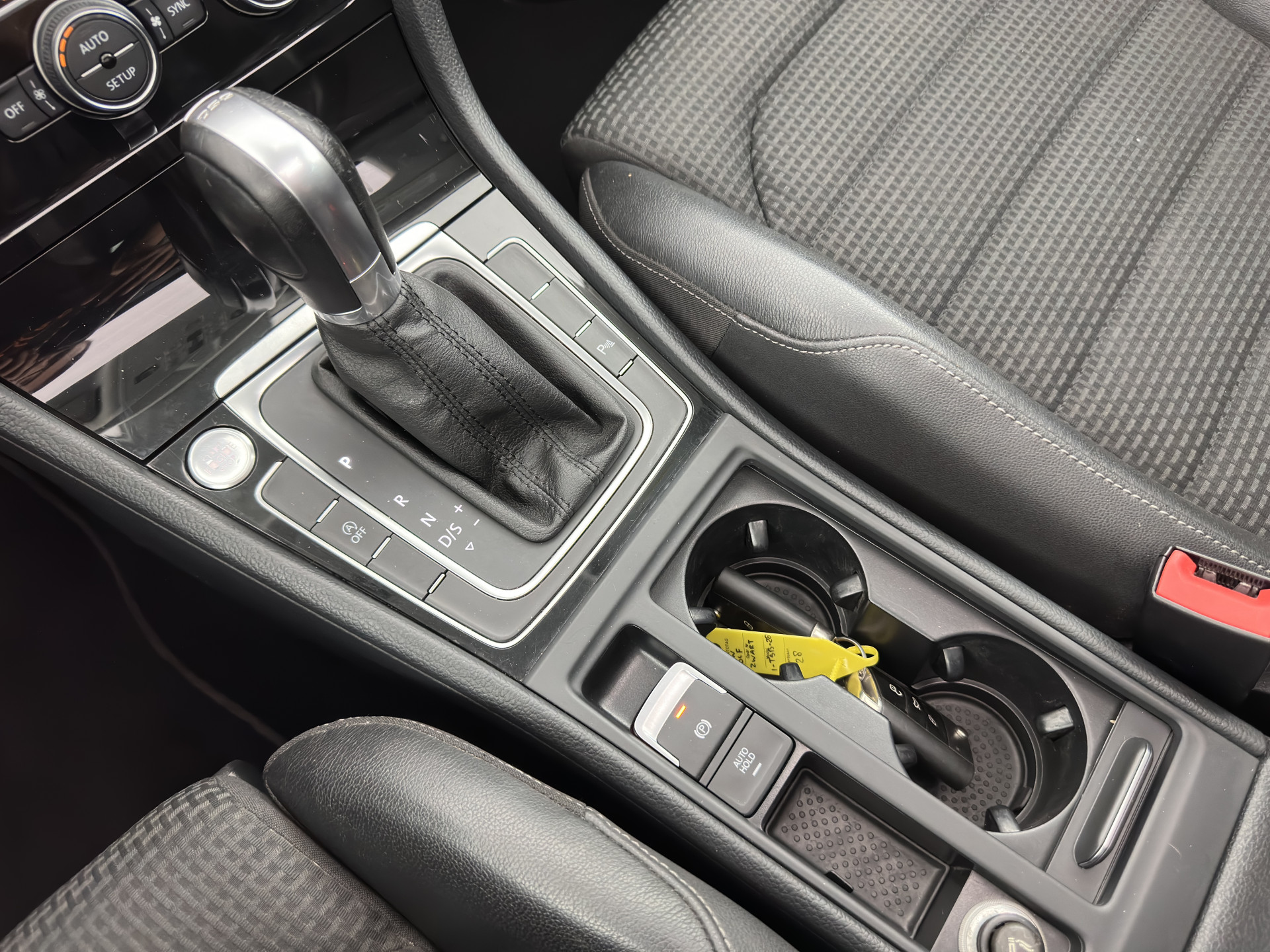 Volkswagen Golf Variant 1.4 TSI Highline Aut. *PANO | ADAPTIVE-CRUISE | LEATHER-FABRIC | XENON | DYNAUDIO-SOUND | KEYLESS | NAVI-FULLMAP | HEATED-ERGONOMIC-SPORTSEATS | ECC | PRIVACY-GLASS | PARKPILOT | 17''ALU*