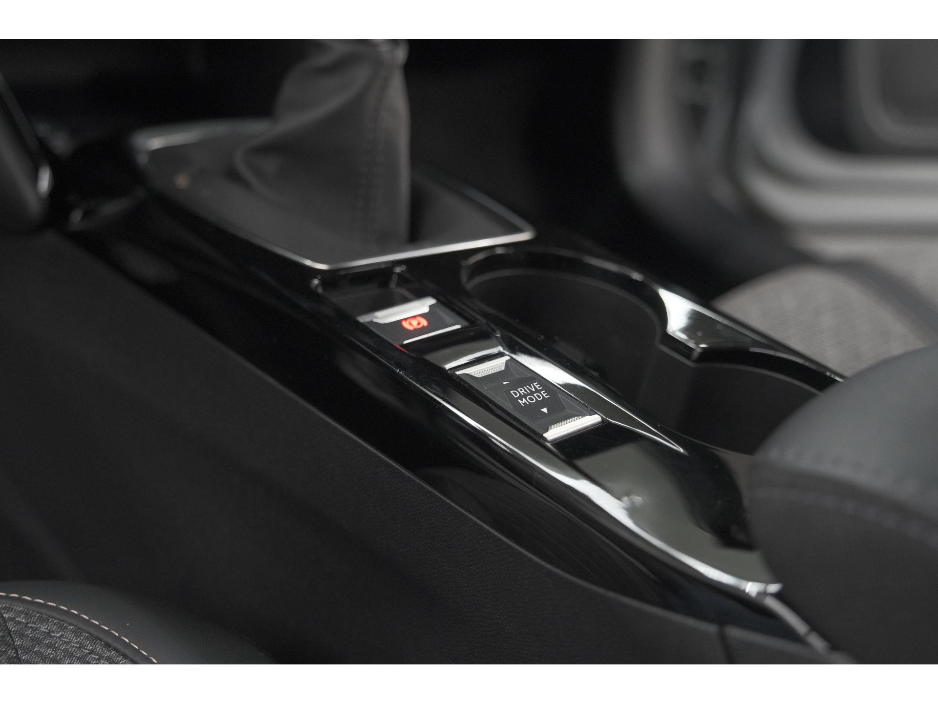 Peugeot 208 PureTech 100 Allure | 360 Camera | Adaptieve Cruise Control | Dodehoekdetectie