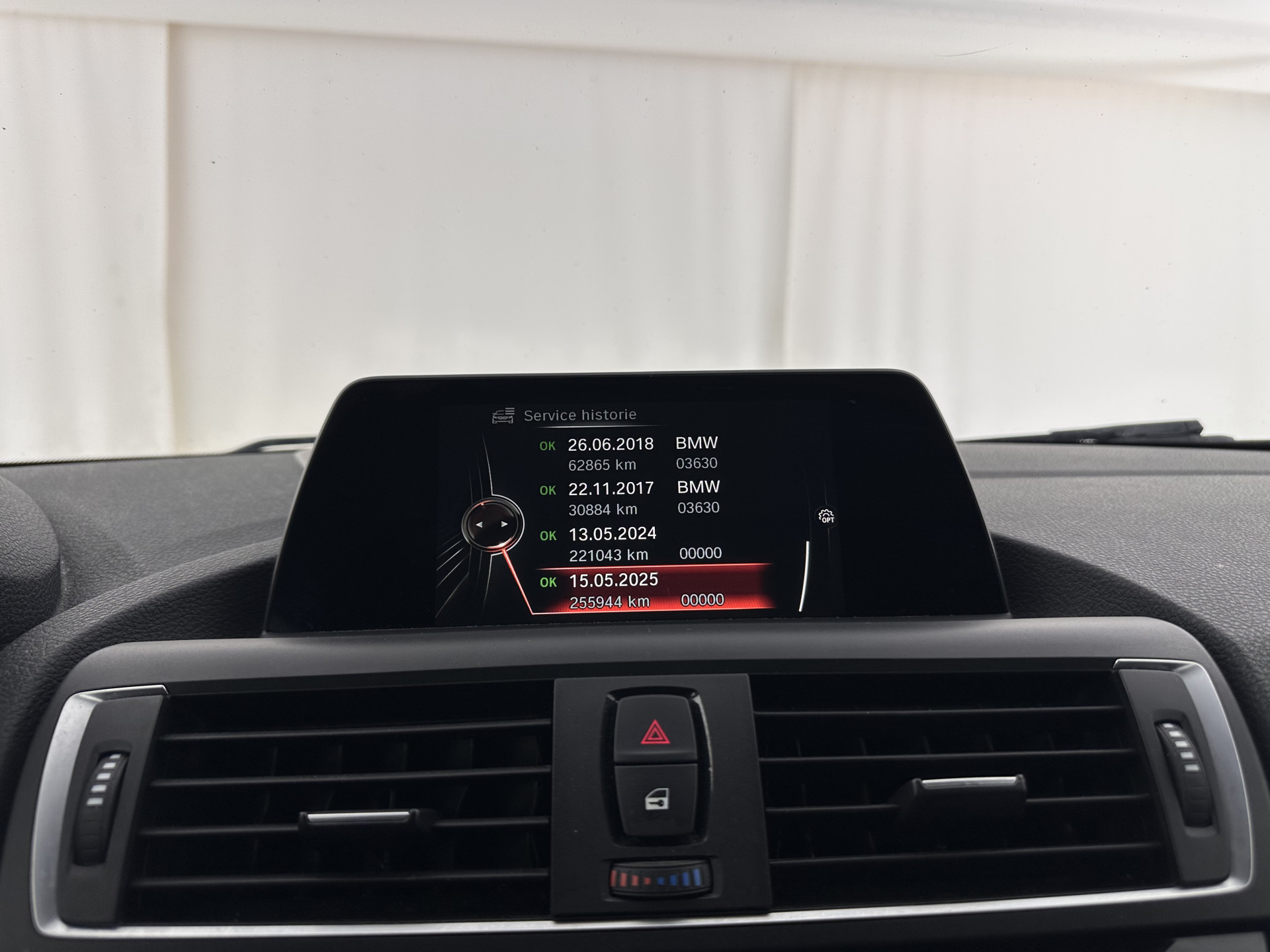 BMW 2-serie Coupé 220d xDrive M-Sportpack Executive Aut. *XENON | ALCANTARA | HEATED-SPORTSEATS | HARMAN/KARDON | KEYLESS | NAVI-FULLMAP | PRIVACYGLASS | SHIFTPADDLES | ECC | PDC | CRUISE | 18''ALU*