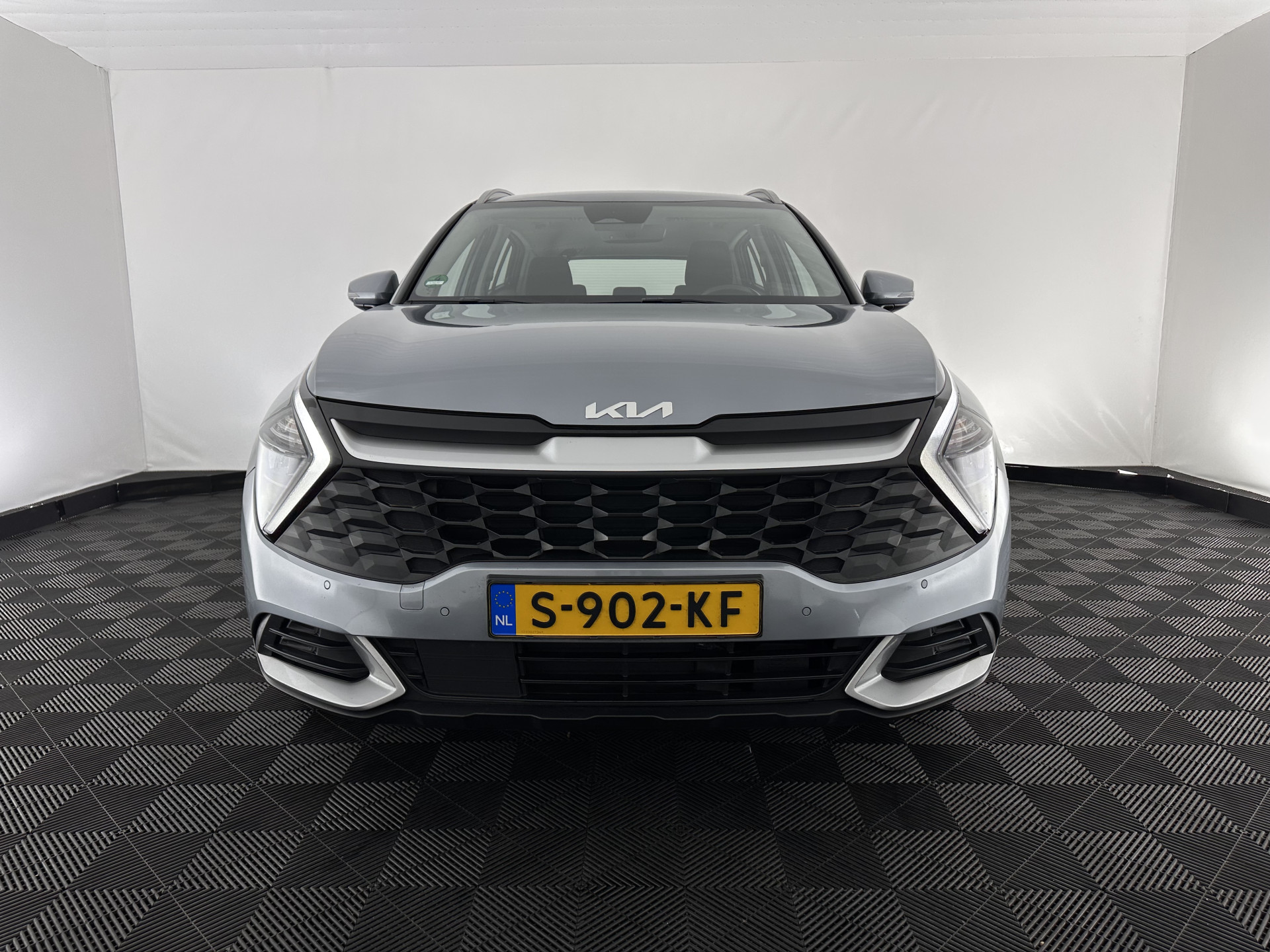 Kia Sportage 1.6 T-GDi Hybrid Dynamic-Line AWD (Plug-In) (INCL-BTW)  Aut. *FULL-LED | ADAPTIVE-CRUISE | WIDESCREEN-COCKPIT | NAVI-FULLMAP | DAB | COMFORTSEATS | ECC | SHIFTPADDLES | CAMERA | PDC | CARPLAY | 19''ALU*