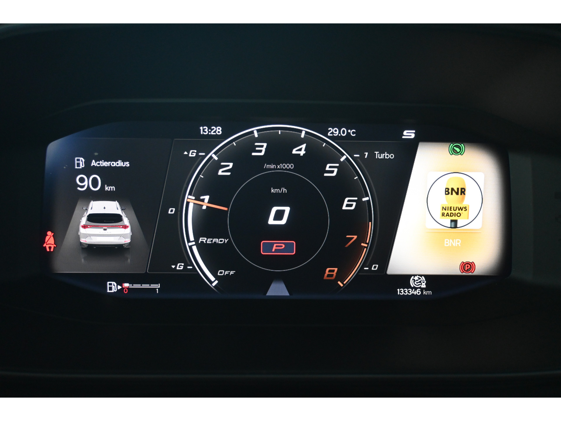 CUPRA Formentor 1.5 TSI Automaat Clima Adaptieve cruise Navigatie Apple carplay Trekhaak PDC Inruil mogelijk
