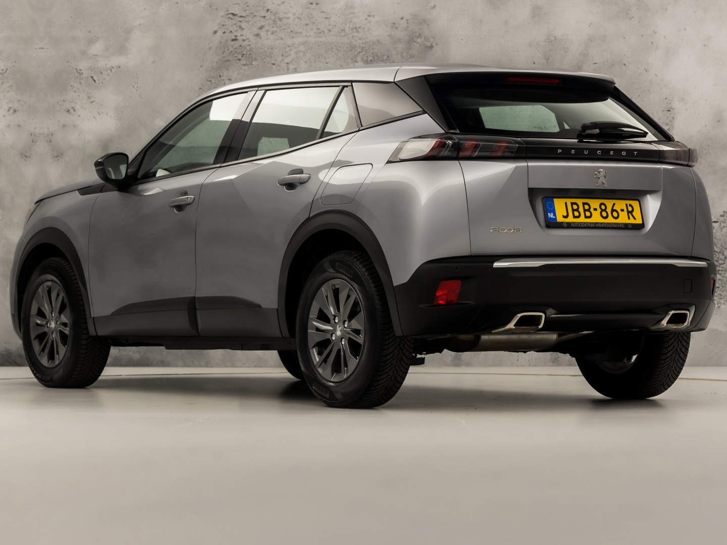 Peugeot 2008 1.2 PureTech Sport 131Pk Automaat (APPLE CARPLAY, GROOT NAVI, LM VELGEN, SPORTSTOELEN, PARKEERSENSOREN, LANE ASSIST, NIEUWSTAAT)