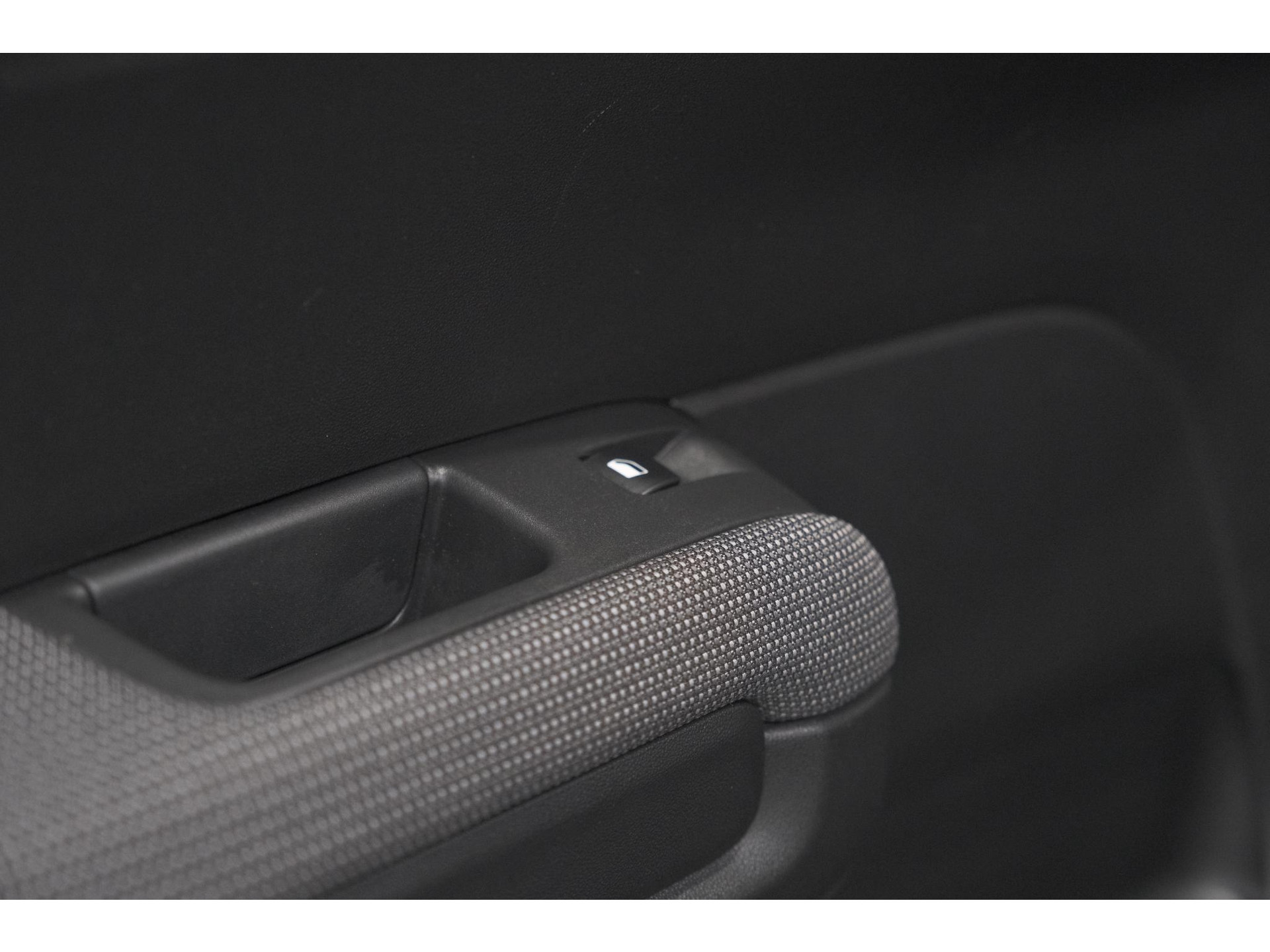 Citroen C3 Aircross PureTech 130 EAT6 Plus | Stoelverwarming | Apple Carplay | Parkeersensoren