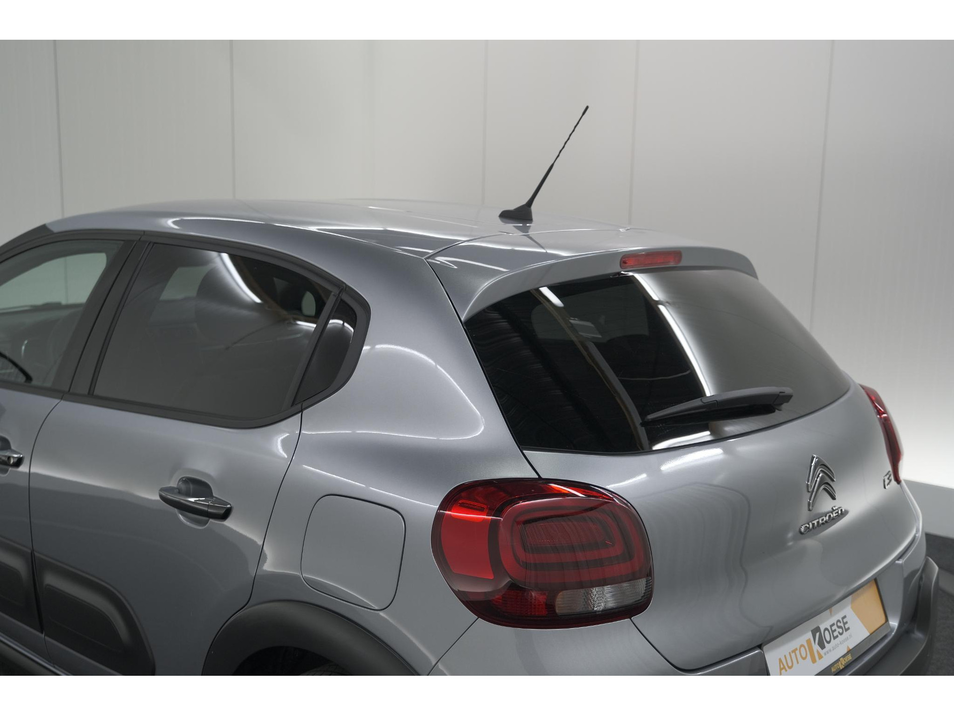 Citroen C3 PureTech 83 Max | Camera | Stoelverwarming | Navigatie | Parkeersensoren