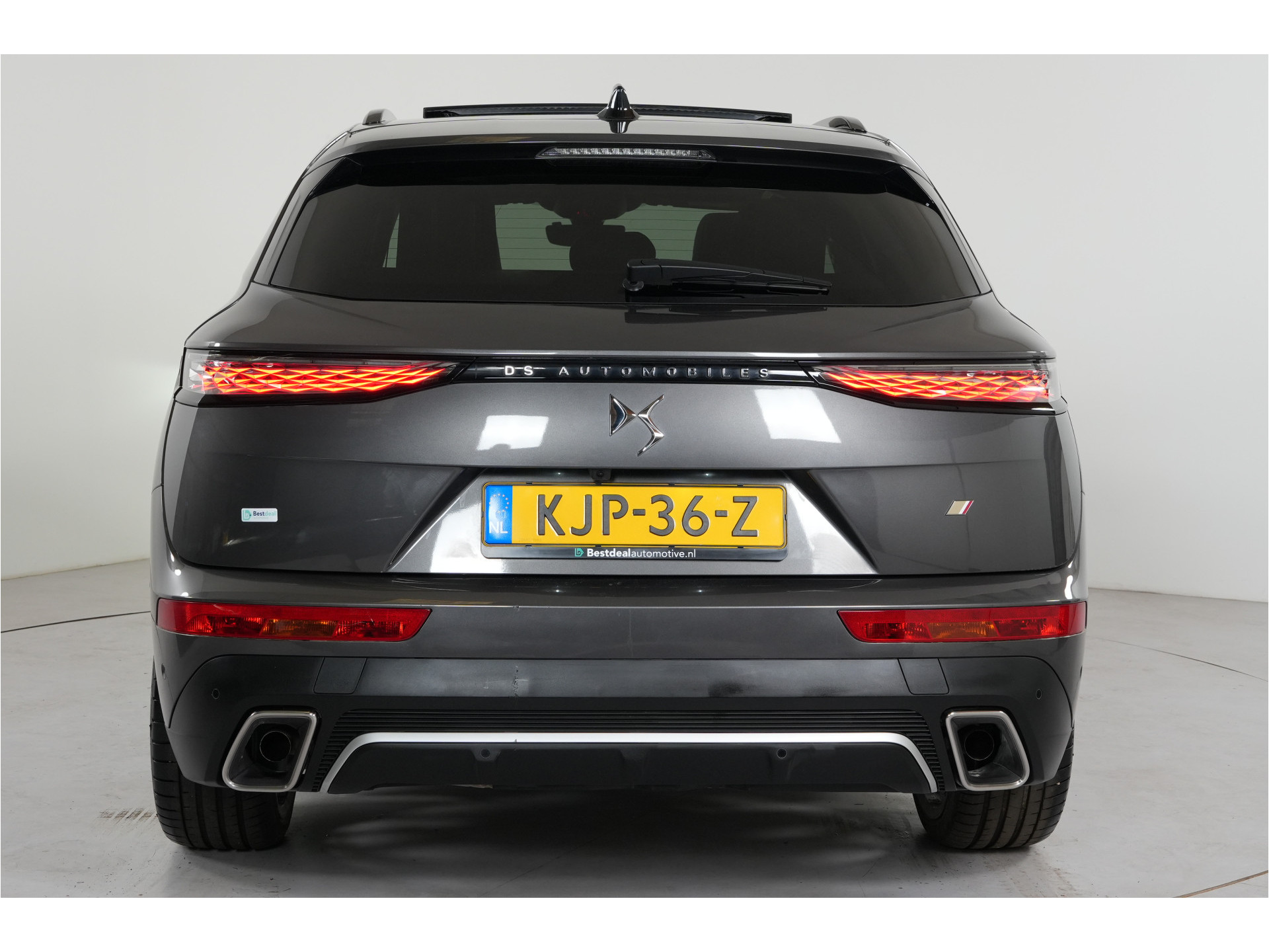 DS 7 E-Tense 4x4 Opéra 360 pk PHEV | SOH 93.5% | Pano | Massage | Nachtzicht | Focal | 360° Cam | Nappa |