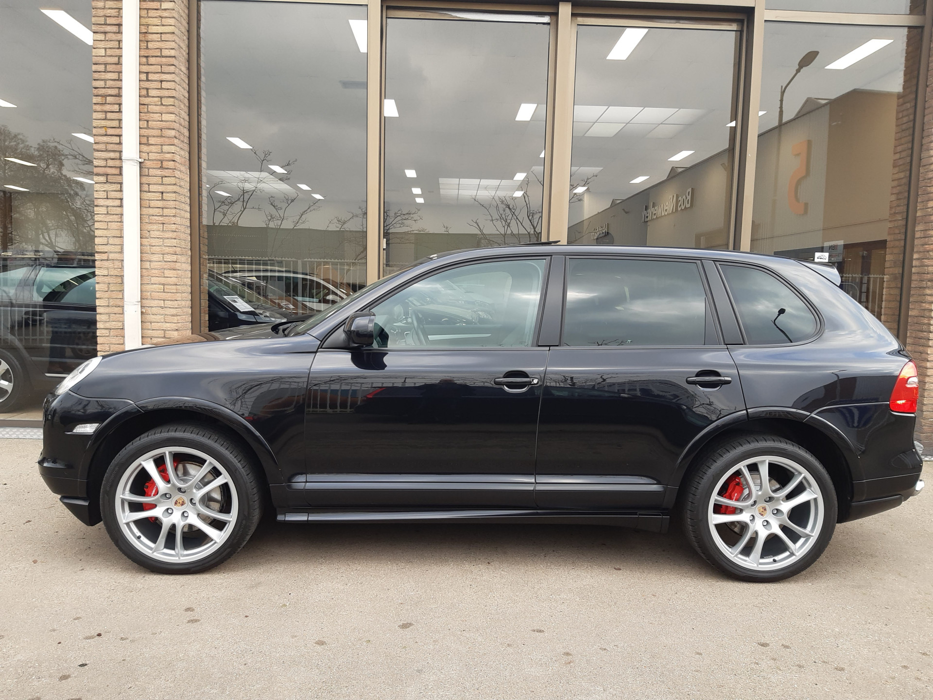 Porsche Cayenne GTS Uniek Exemplaar met lage kilometers Volledige onderhoudshistorie van Porsche-dealer beschikbaar,