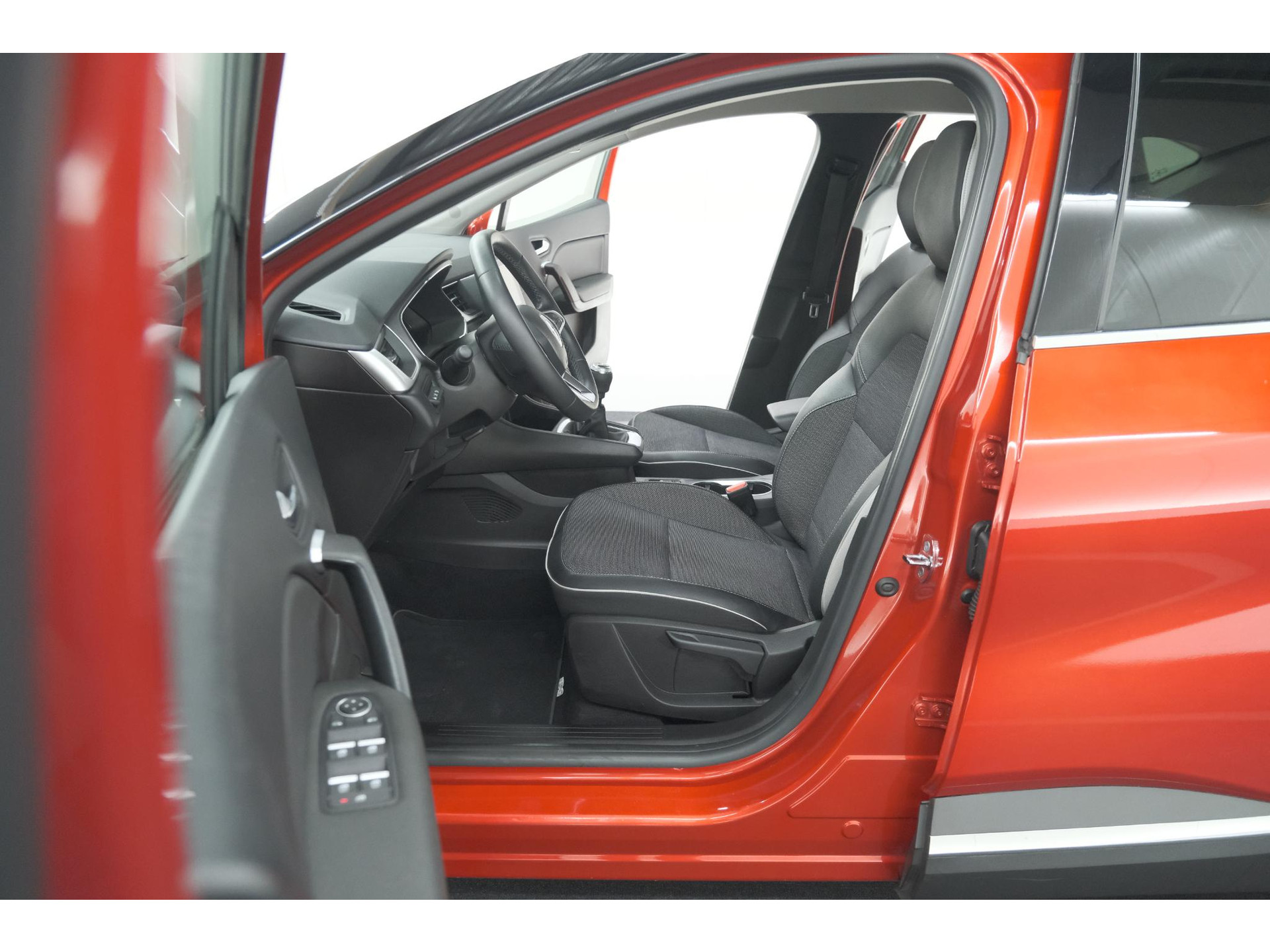 Renault Captur 1.0 TCe 90 Intens | Navigatie | Camera | Parkeersensoren | Apple Carplay