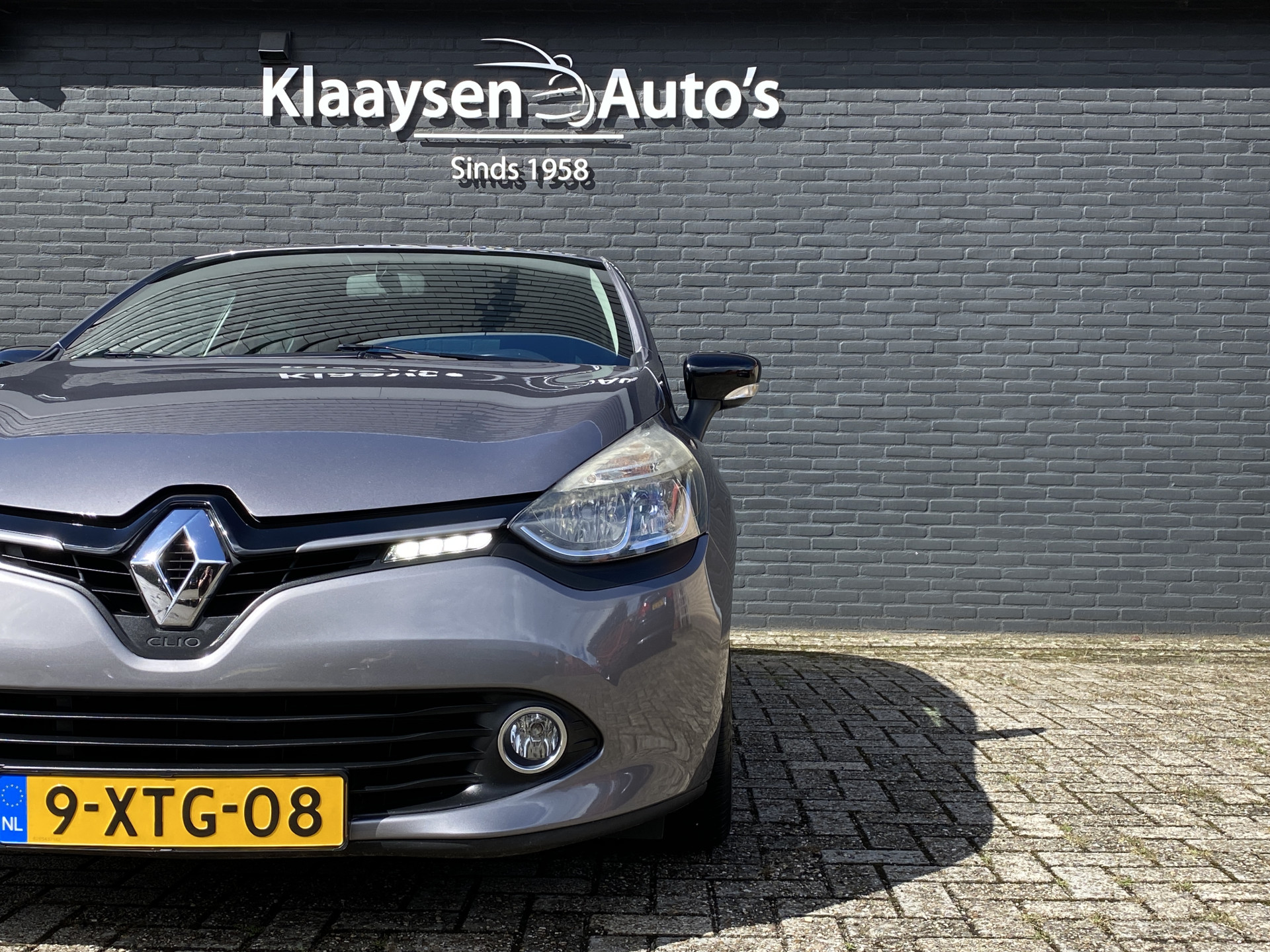 Renault Clio 0.9 TCe ECO Night&Day 90 pk | dealer onderh. | navigatie | cruise control | parkeersensor | privacy glas | airco | NL auto