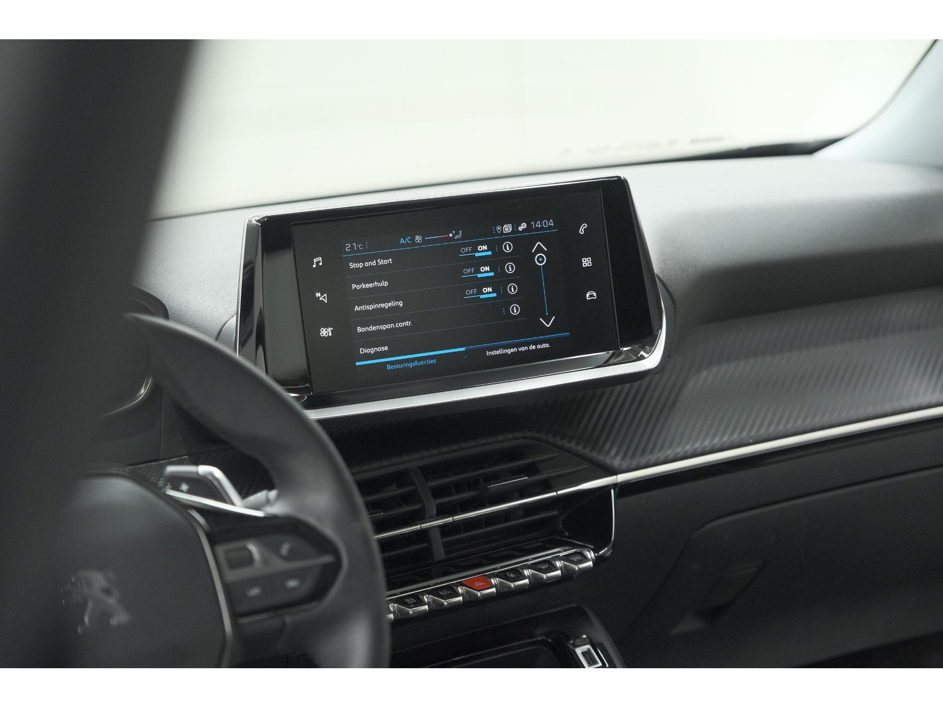 Peugeot 2008 PureTech 130 EAT8 Active | Parkeersensoren | Navigatie | Apple Carplay