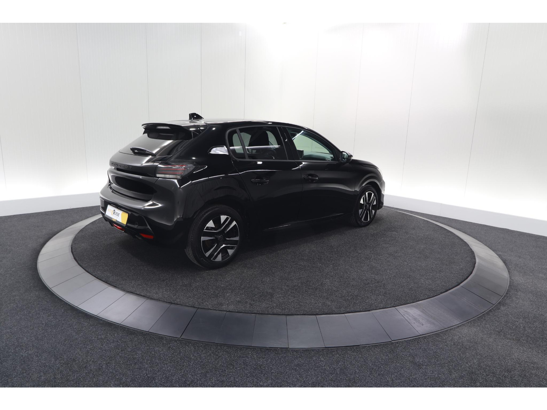 Peugeot 208 PureTech 100 Allure | 360 Camera | Dodehoekdetectie | Navigatie