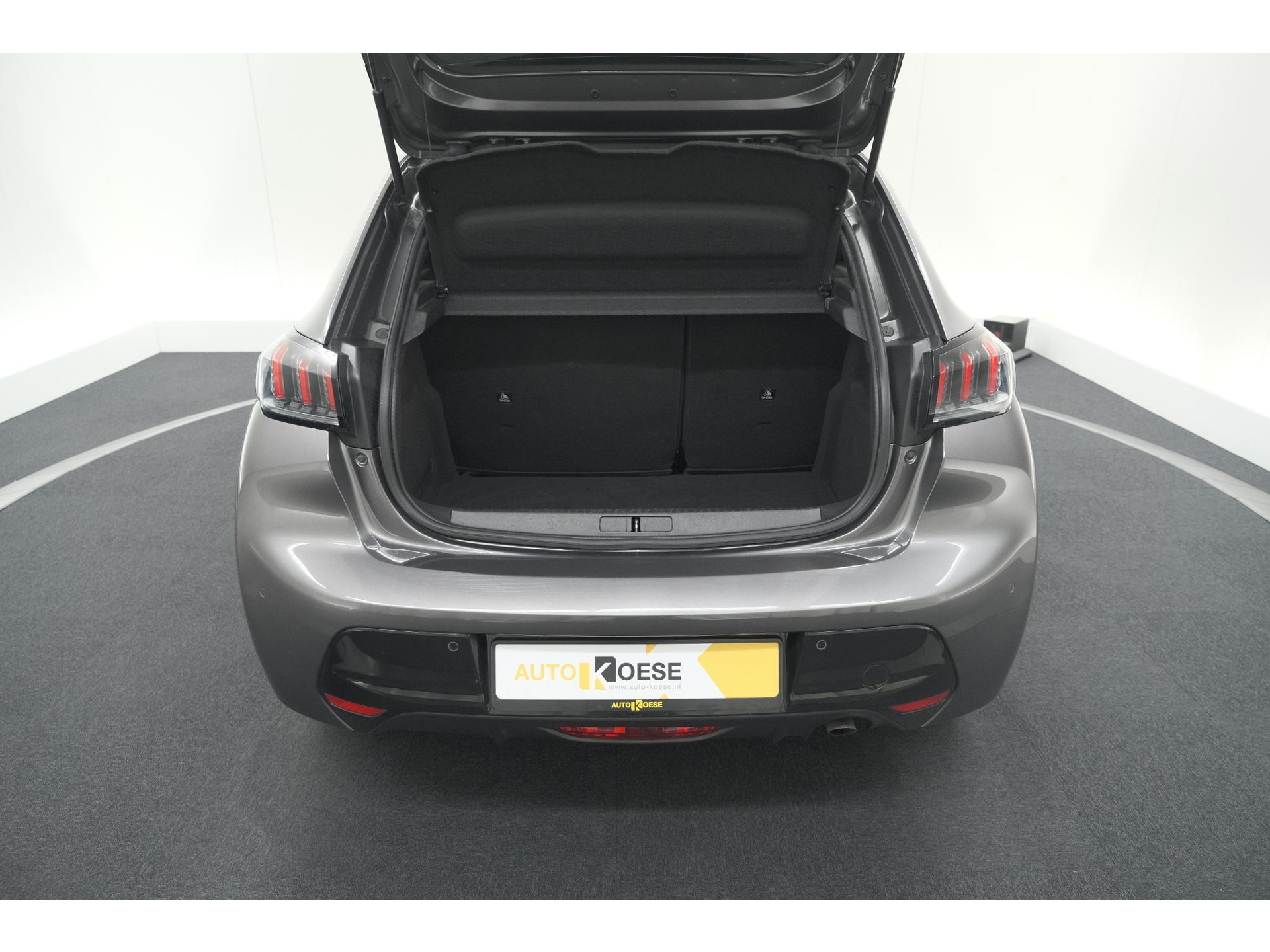 Peugeot 208 PureTech 100 Allure Pack | Parkeersensoren | Apple Carplay | Stoelverwarming