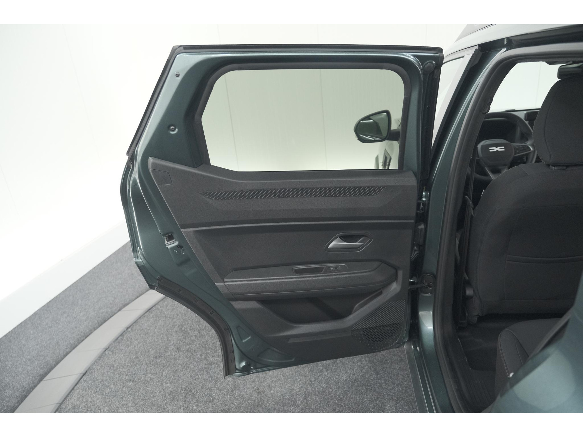 Dacia Duster Mild Hybrid 130 Extreme | Camera | Apple Carplay | Parkeersensoren | Stuurwielverwarming