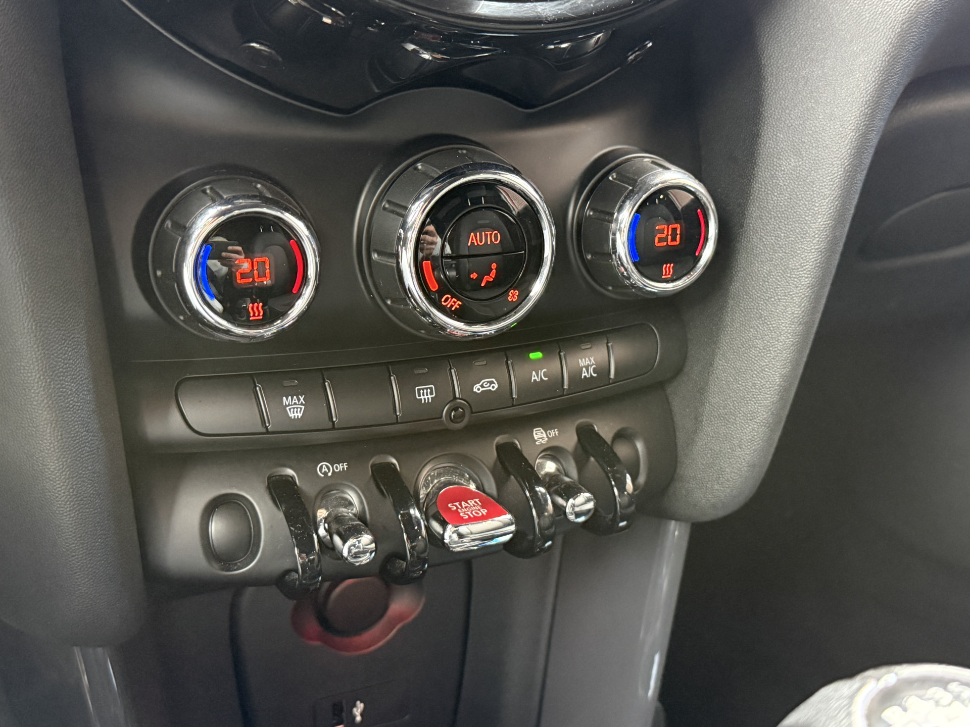 MINI 5-Deurs 1.5 Cooper Pepper | Keyless | Dealeronderhouden | All-Season