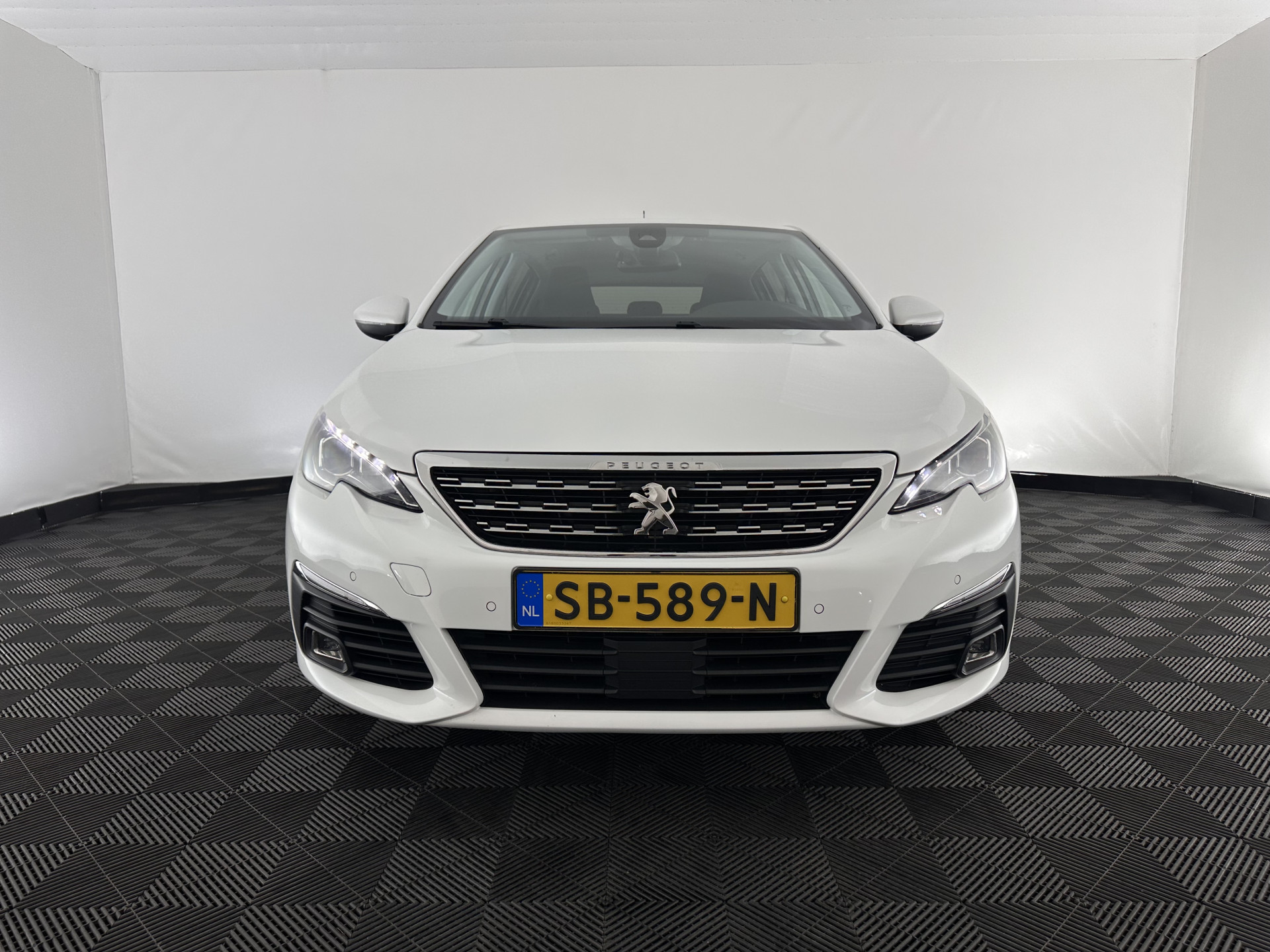 Peugeot 308 1.5 Blue HDi Allure *FULL-LED | HEATED-SPORTSEATS | NAVI-FULLMAP | DAB | ECC | PDC | CRUISE | PRIVACYGLASS | 16''ALU*