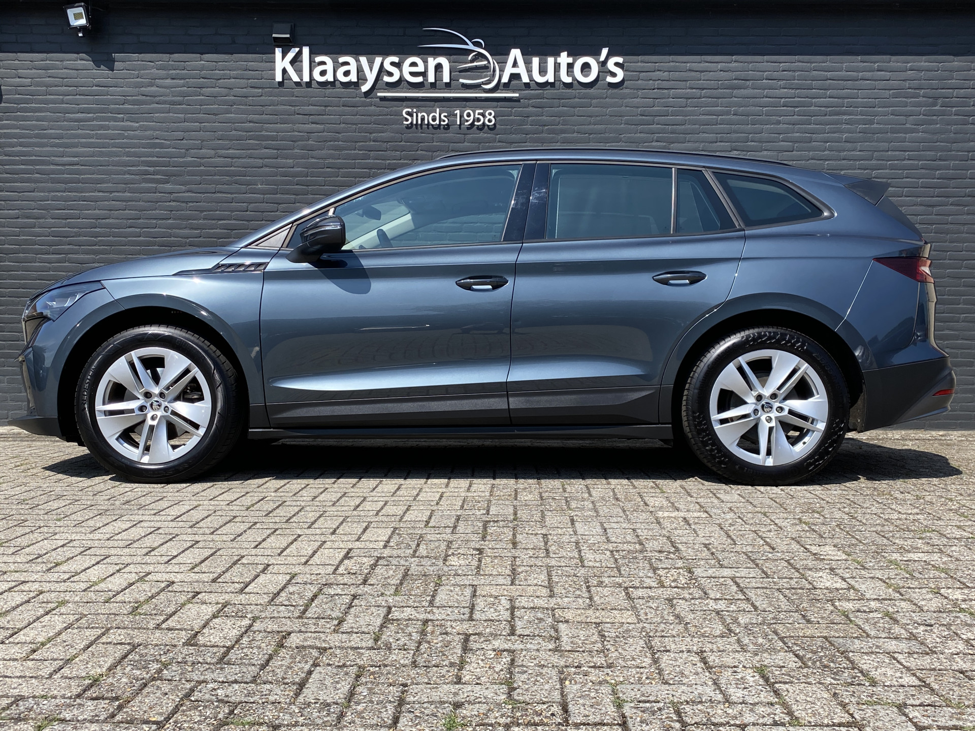 ŠKODA Enyaq iV 60 | 1e eigenaar | dealer onderhouden | navigatie | trekhaak | camera | stoelverwarming | apple carplay