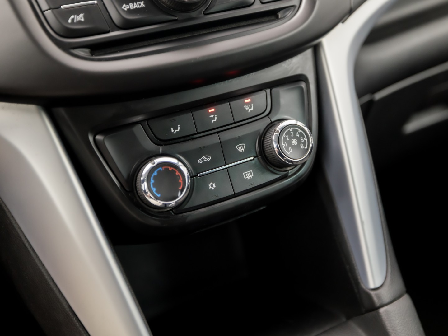 Opel Zafira Tourer 1.4 Sport 7 Persoons (AIRCO, GETINT GLAS, TREKHAAK, SPORTSTOELEN, LM VELGEN, PARKEERSENSOREN, CRUISE, NIEUWE APK, NIEUWSTAAT)