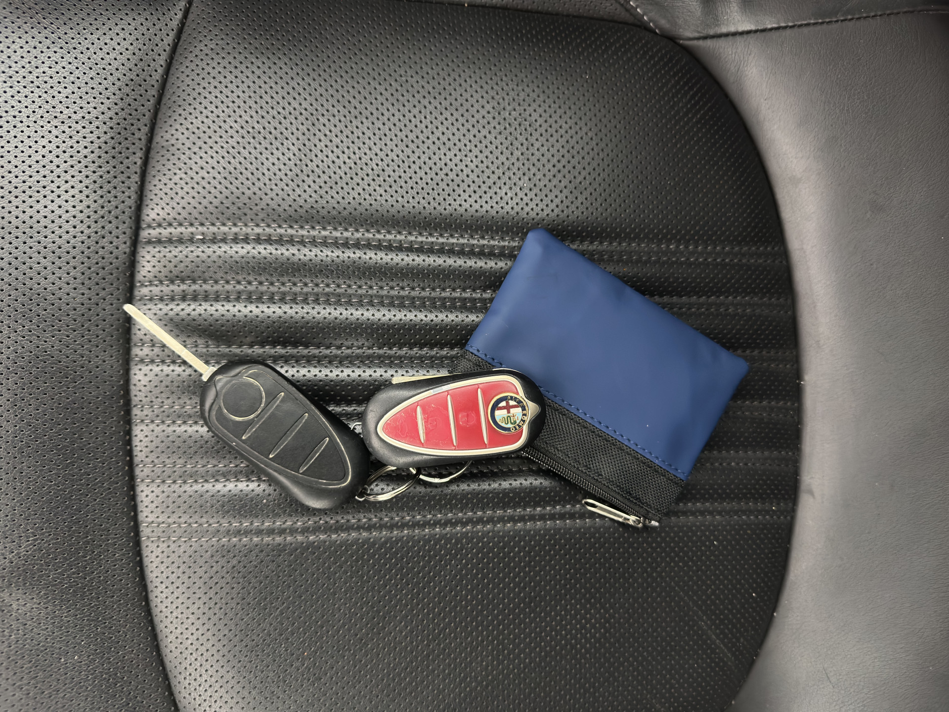 Alfa Romeo MiTo 1.3 JTDm ECO Distinctive *LUXURY-LEATHER | NAVI-FULLMAP | SPORT-SEATS | ECC | PDC | CRUISE | 17'ALU*