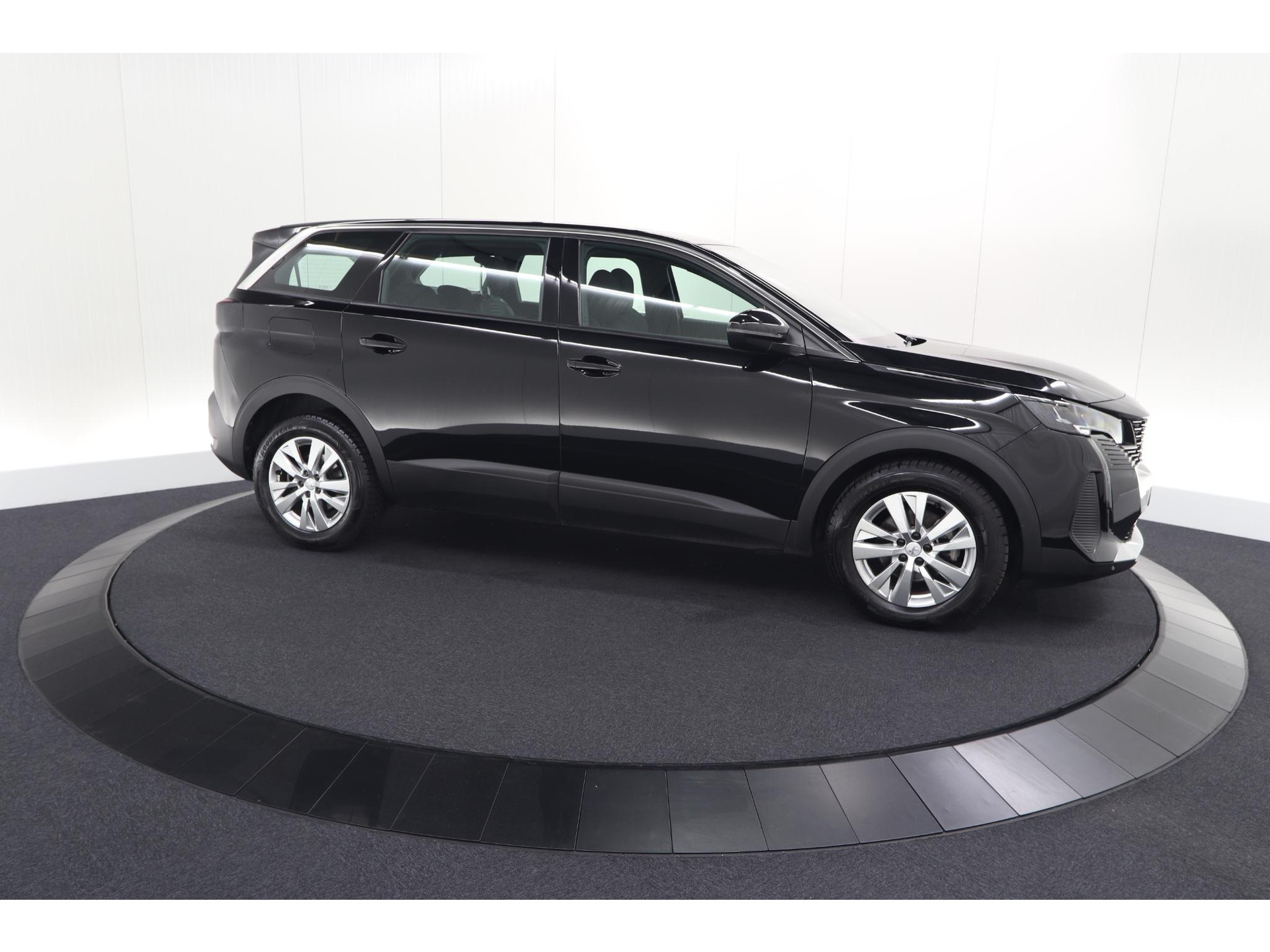 Peugeot 5008 PureTech 130 EAT8 Active Pack Business | 7 Zitplaatsen | Camera | Navigatie | Apple Carplay | Parkeersensoren