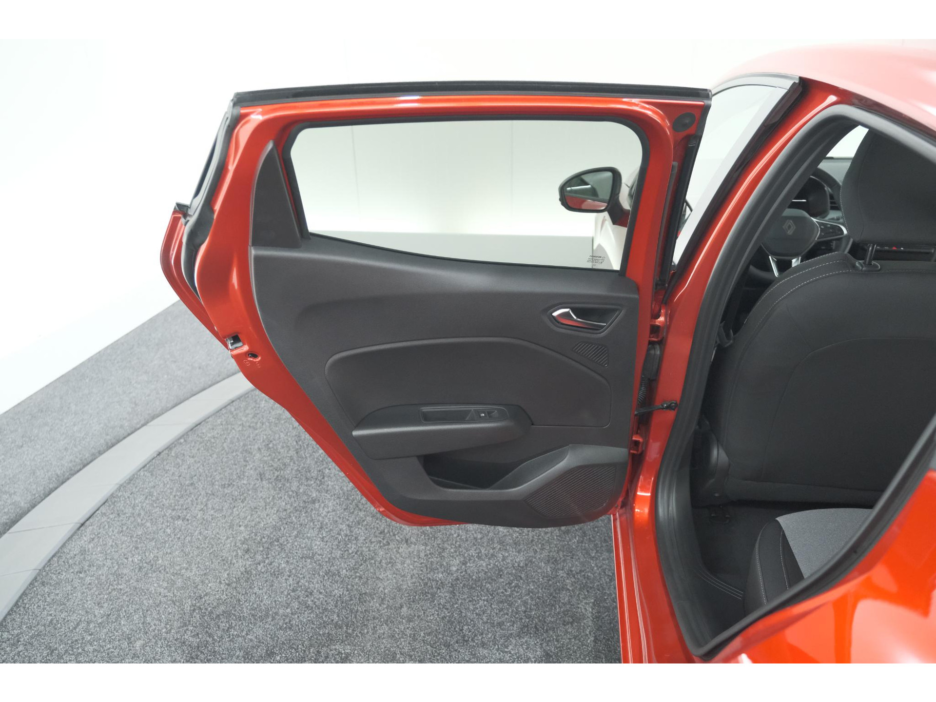 Renault Clio TCe 90 GPF evolution | Stoelverwarming | Parkeersensoren | Navigatie | Apple Carplay