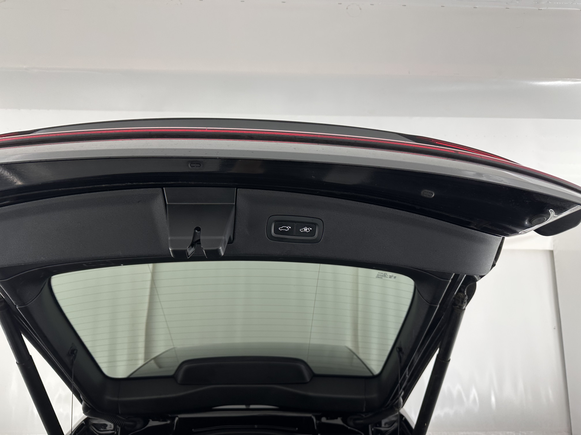 Polestar 2 Long Range Dual Motor Launch Edition 78kWh (3-Fase-11kW) {SOH-88%} Aut.*PANO | NAVI-FULLMAP | FULL-LED | ADAPTIVE-CRUISE | BLINDSPOT | TOPVIEW | KEYLESS | LANE-ASSIST | DIGI-COCKPIT | CARPLAY | DAB+ | HEATED-SPORTSEATS | CAMERA | MEMORY-PACK |