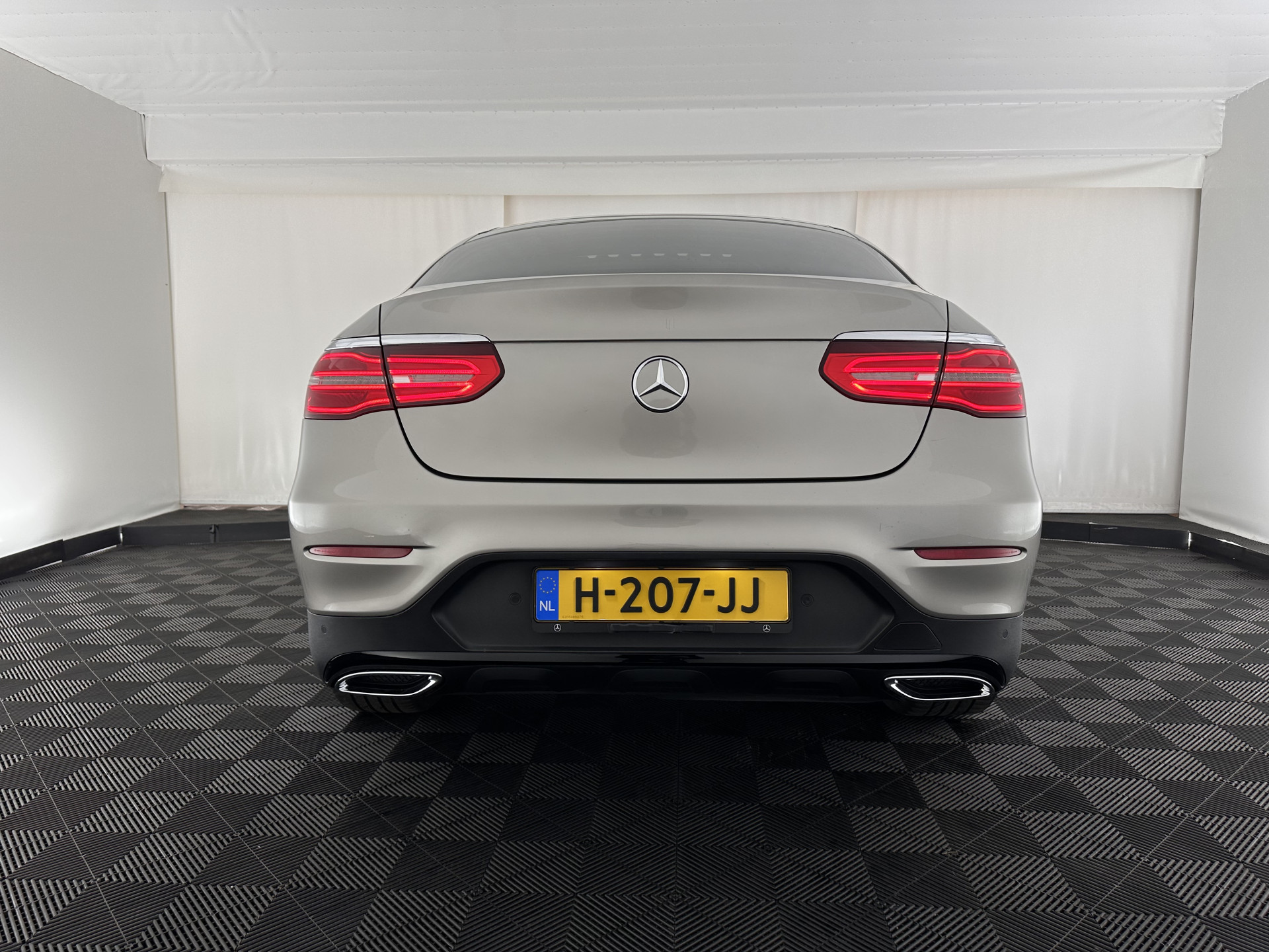 Mercedes-Benz GLC-klasse Coupé 250 d 4MATIC AMG Sport Edition (INCL-BTW) *PANO | LEATHER | FULL-LED | MEMORY-PACK | TOPVIEW | HEATED-SPORTSEATS | NAVI-FULLMAP | PRIVACYGLASS | SHIFTPADDLES | ECC | PDC | CRUISE | 19''ALU*