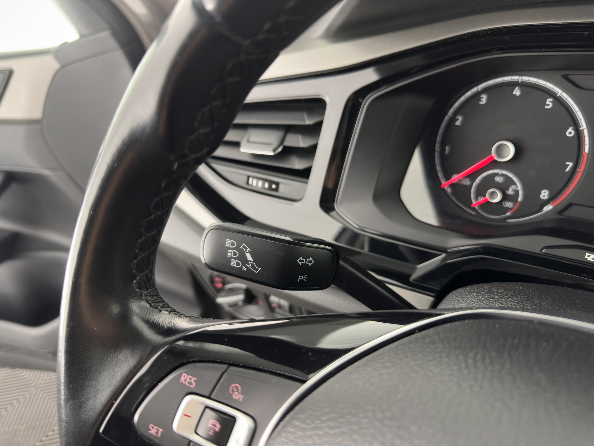 Volkswagen Polo 1.0 TSI Comfortline Business (INCL-BTW) *NAVI-FULLMAP | ADAPTIVE-CRUISE | COMFORT-SEATS | DAB+ | ECC | PARKPILOT*