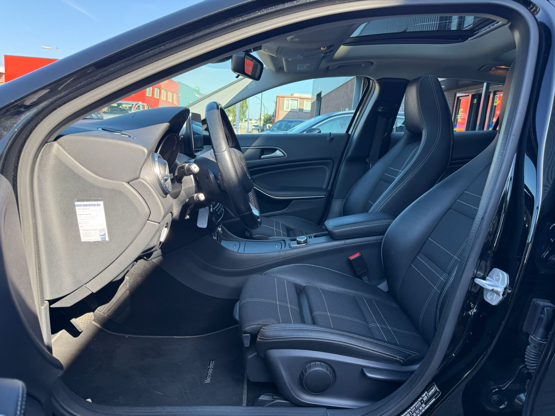 Mercedes-Benz GLA-klasse 200 Prestige | 1E EIGENAAR | 3/6/12MND GARANTIE| AUTOMAAT | PANO | LED | TREKHAAK | CRUISE | LMV |