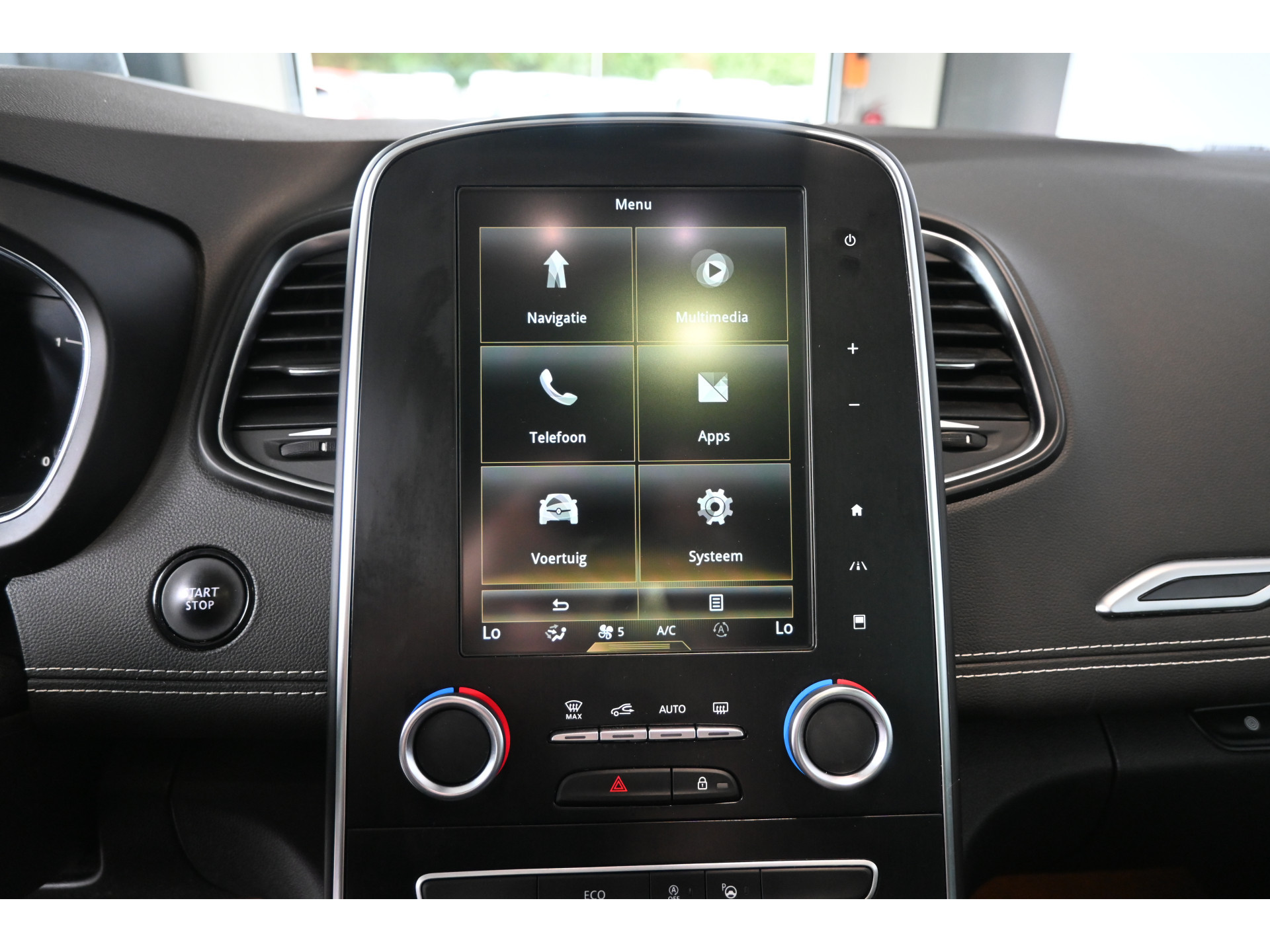 Renault Scénic 1.3 TCe Intens Automaat Nap Clima Cruise Trekhaak Navigatie Head up Panoramadak 100% Onderhouden! Inruil Mogelijk!