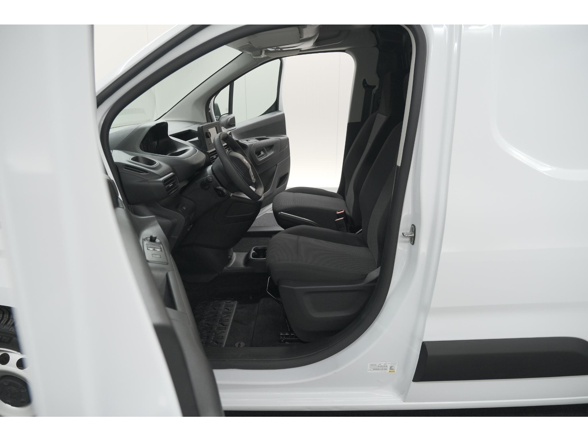 Peugeot Partner 1.5 BlueHDi 100 S&S L1 | Trekhaak | Laadruimte Pakket | Allseason Banden | Cruise Control