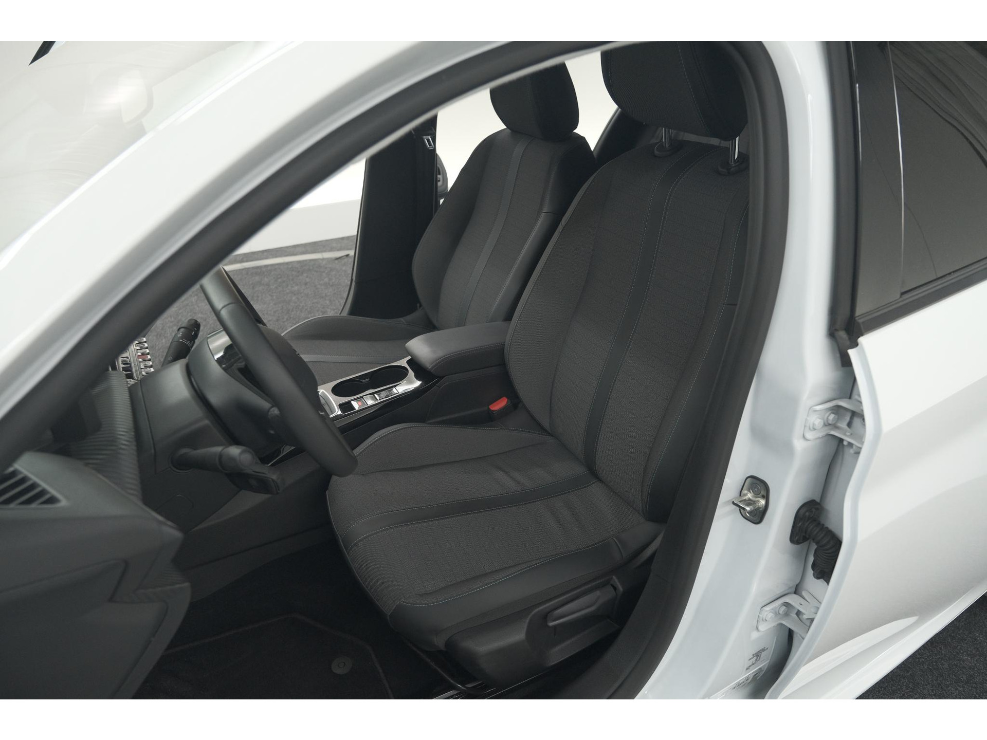 Peugeot 208 PureTech 100 Allure | Adaptieve Cruise Control | Camera | Apple Carplay