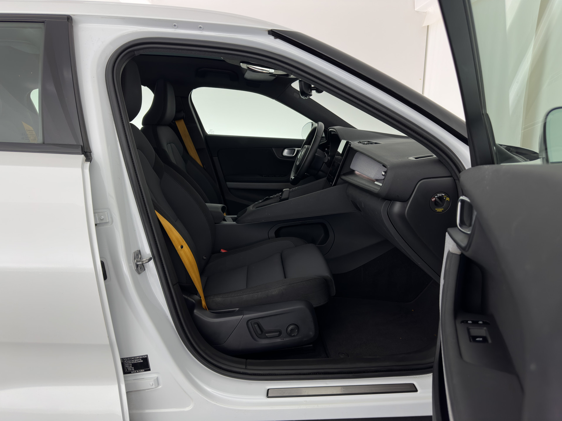 Polestar 2 Long Range Dual Motor Perfomance 78 kwh [ 3-Fase ]  { SOH-95% } (INCL-BTW) Aut. *PANO | NAVI-FULLMAP | HARMAN/KARDON-AUDIO | FULL-LED | KEYLESS | DIGI-COCKPIT | MEMORY-PACK |  CARPLAY | DAB+ | HEATED-SPORTSEATS | TOPVIEW | ADAPTIVE-CRUISE |  20