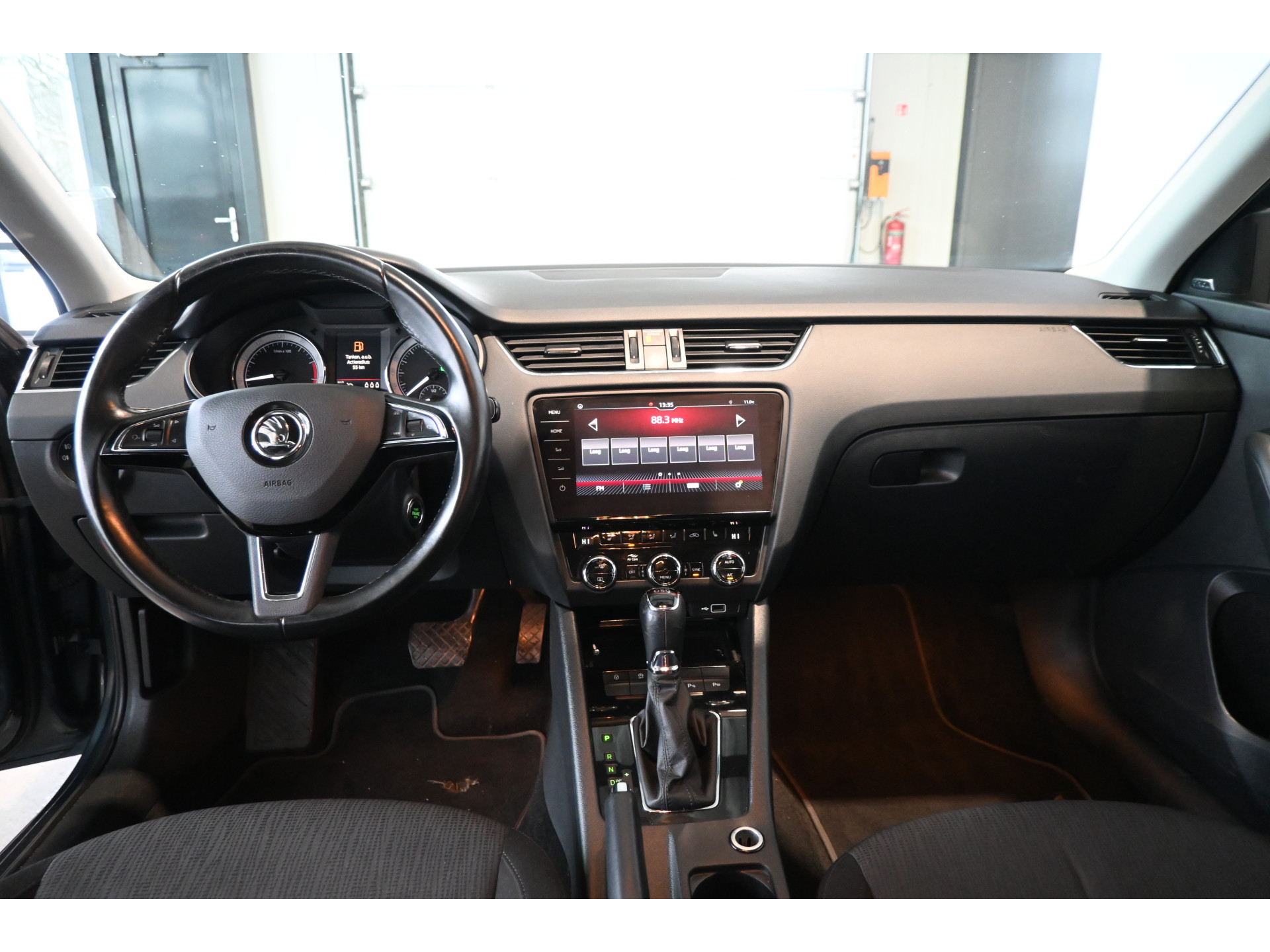 ŠKODA Octavia 1.0 TSI Greentech Style Business Automaat Navigatie Carplay Stoelverwarming Inruil Mogelijk!