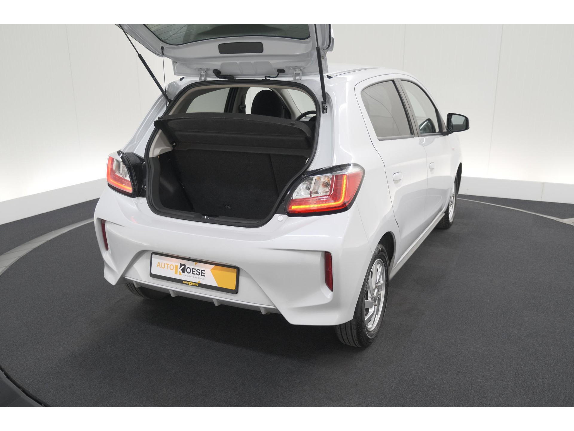 Mitsubishi Space Star 1.2 Intense | AUTOMAAT! | Apple Carplay | Allseason Banden | Climate Control
