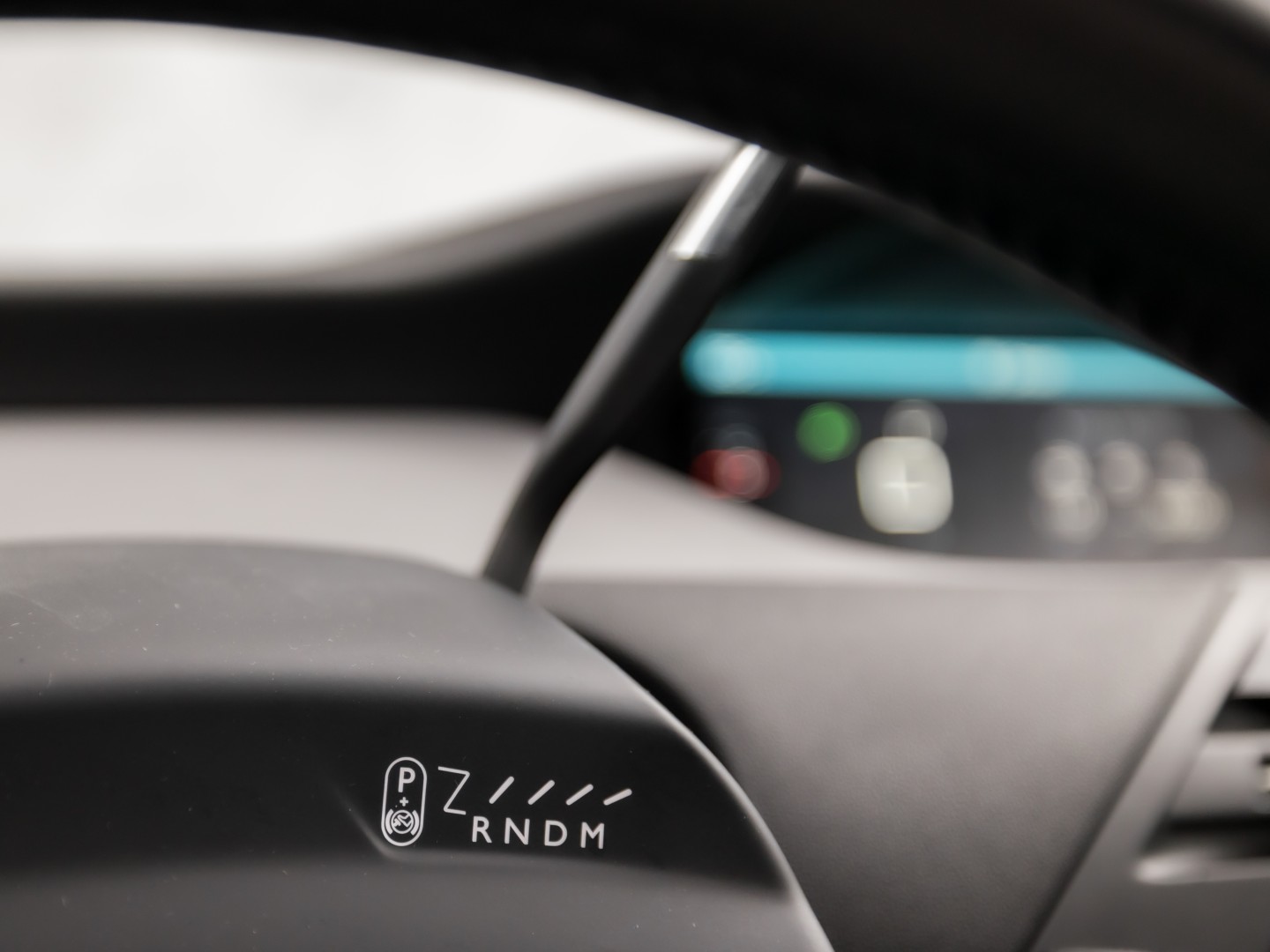 Citroën Grand C4 Spacetourer 1.2 PureTech Sport 7 Persoons Automaat 131Pk (APPLE CARPLAY, DB-RIEM VERVANGEN, GROOT NAVI, CAMERA, GETINT GLAS, TREKHAAK, NIEUWE APK, NIEUWSTAAT)