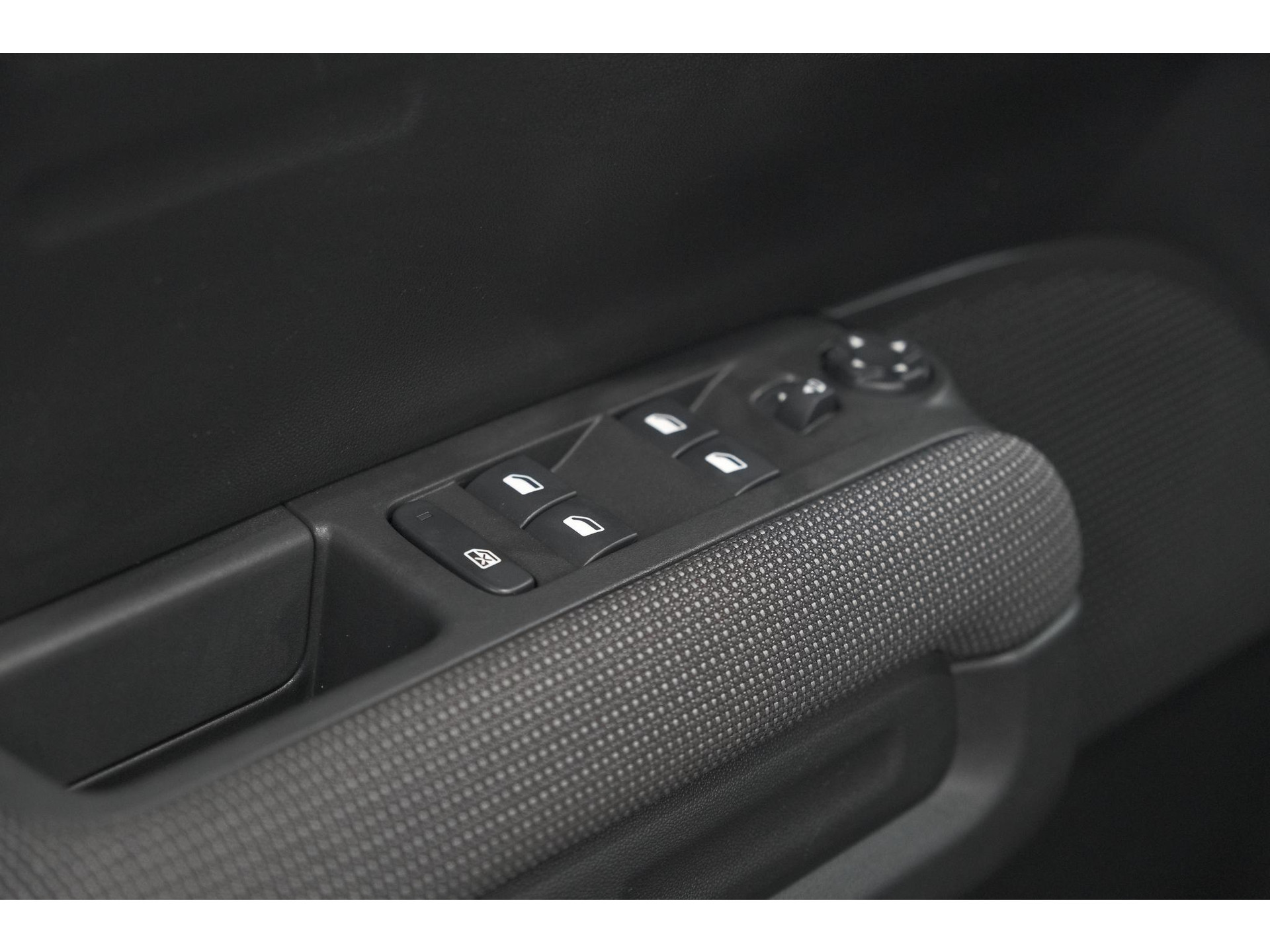 Citroen C3 Aircross PureTech 130 EAT6 Plus | Stoelverwarming | Apple Carplay | Parkeersensoren