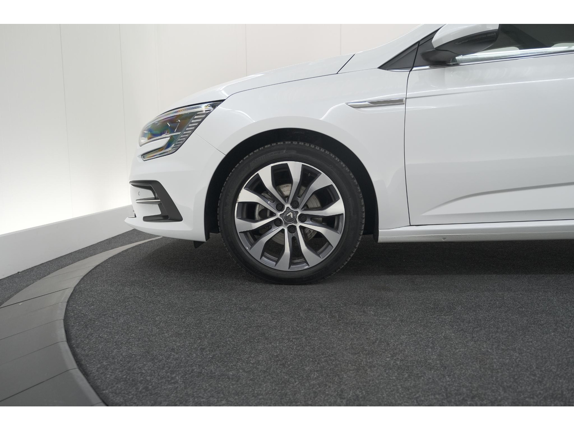 Renault Mégane Estate TCe 140 EDC Techno | Trekhaak | Camera | Navigatie | 9.3 Inch Groot Scherm