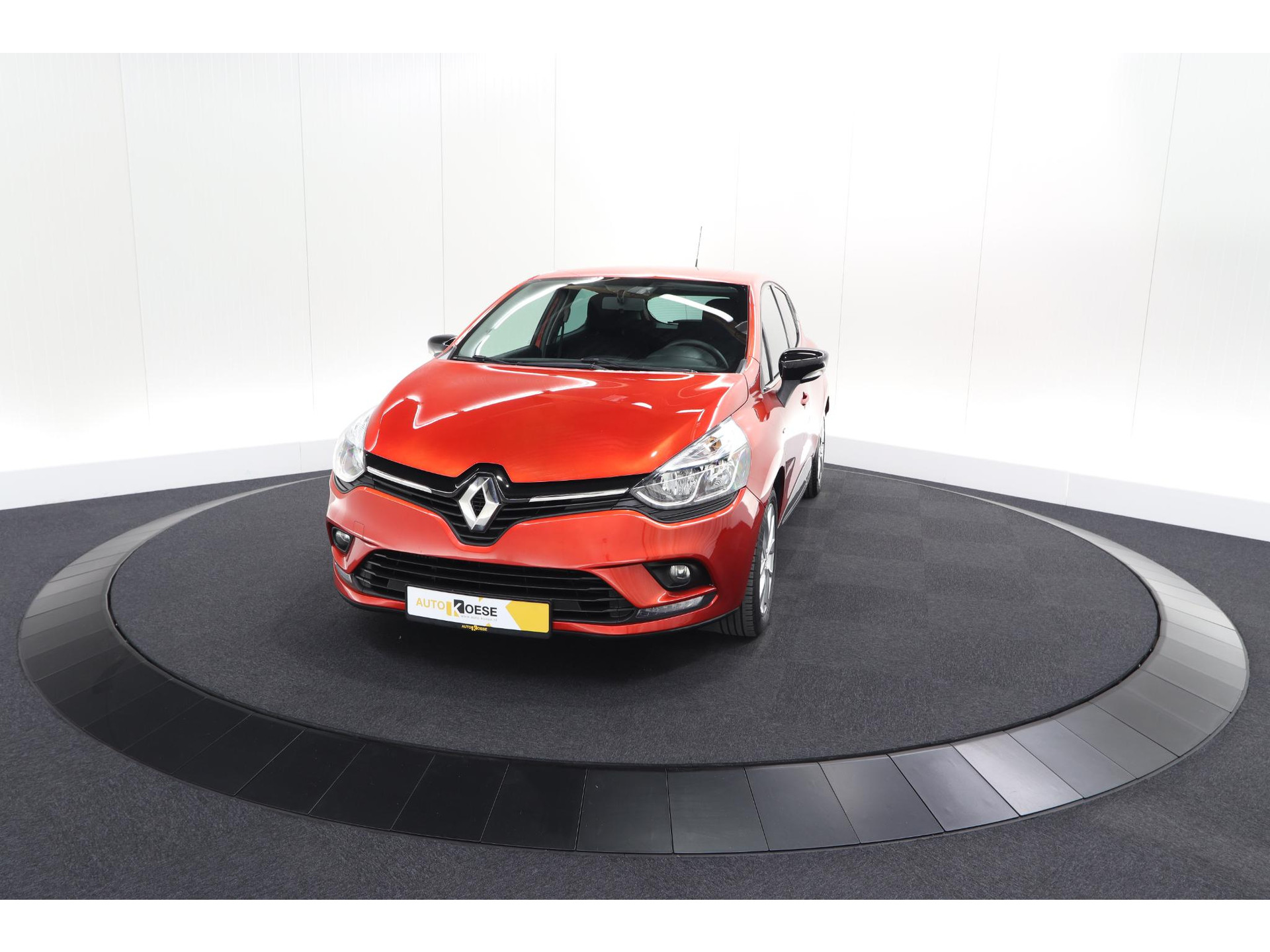 Renault Clio TCe 90 Limited | Trekhaak | Parkeersensoren | Navigatie