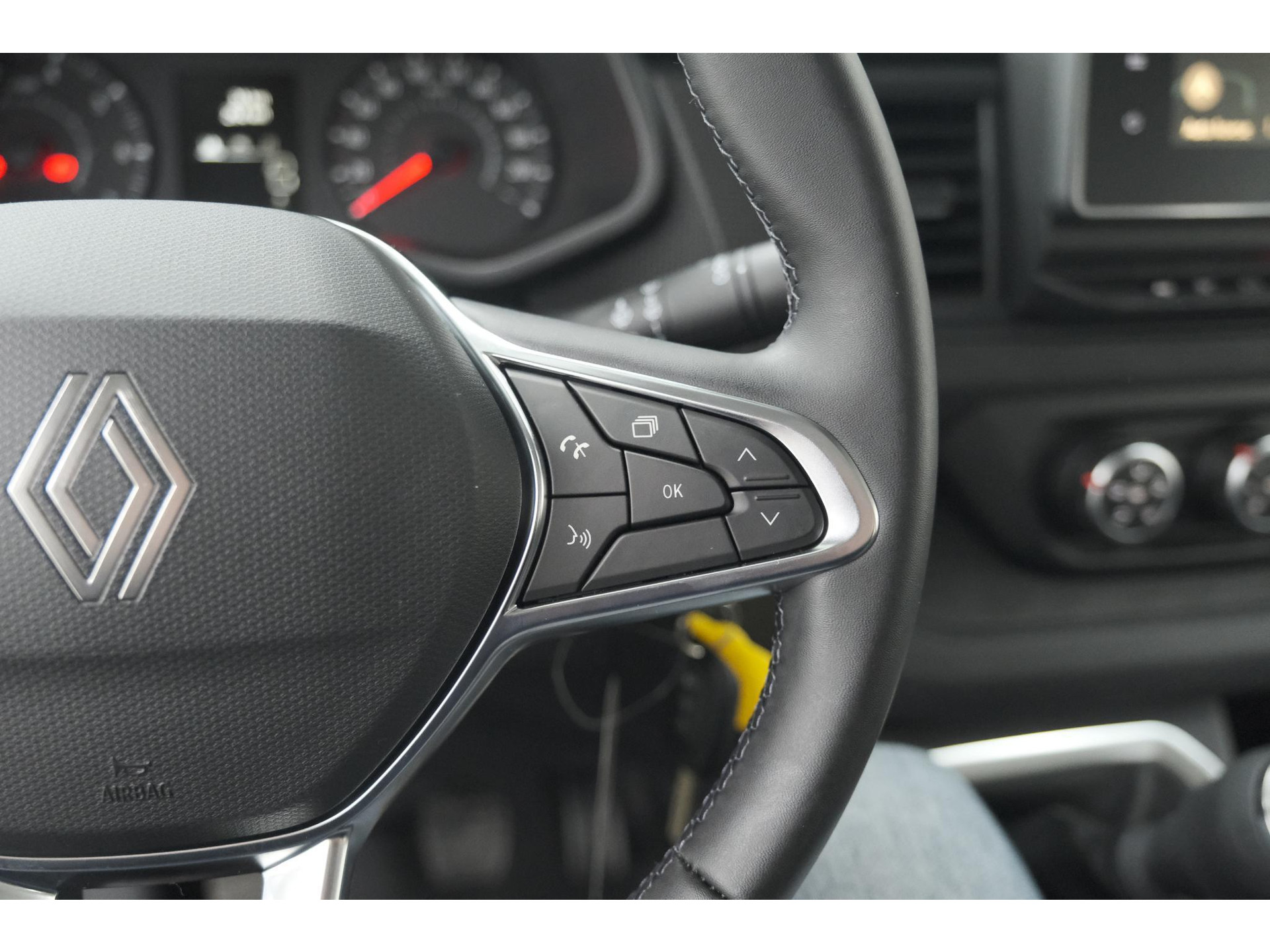 Renault Trafic 2.0 Blue dCi 130 T29 L2H1 Advance DC | 6 Zitplaatsen | Camera | Apple Carplay | Navigatie