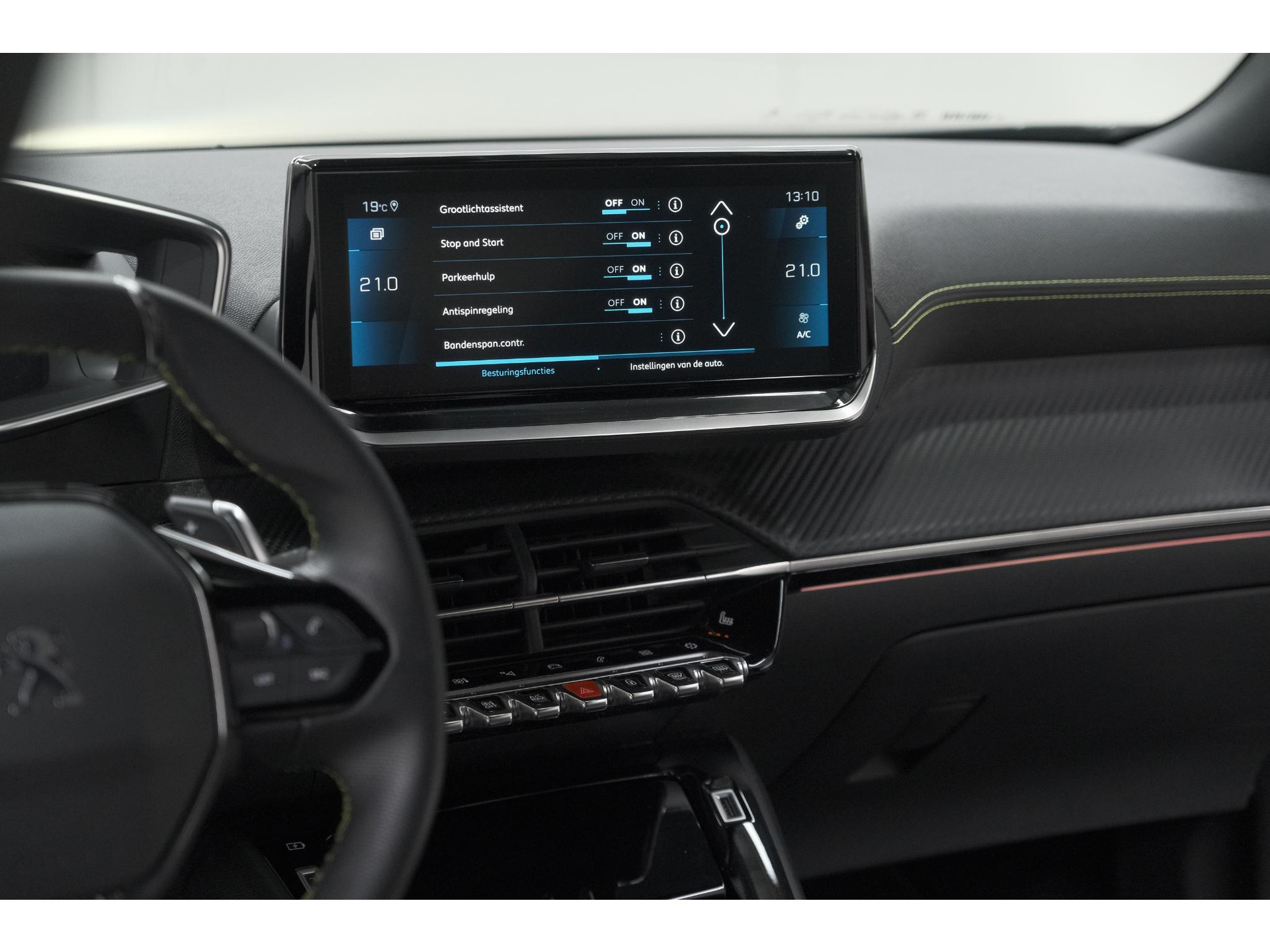 Peugeot 2008 PureTech 130 EAT8 GT | Camera | Dodehoekdetectie | Apple Carplay | Pack Winter